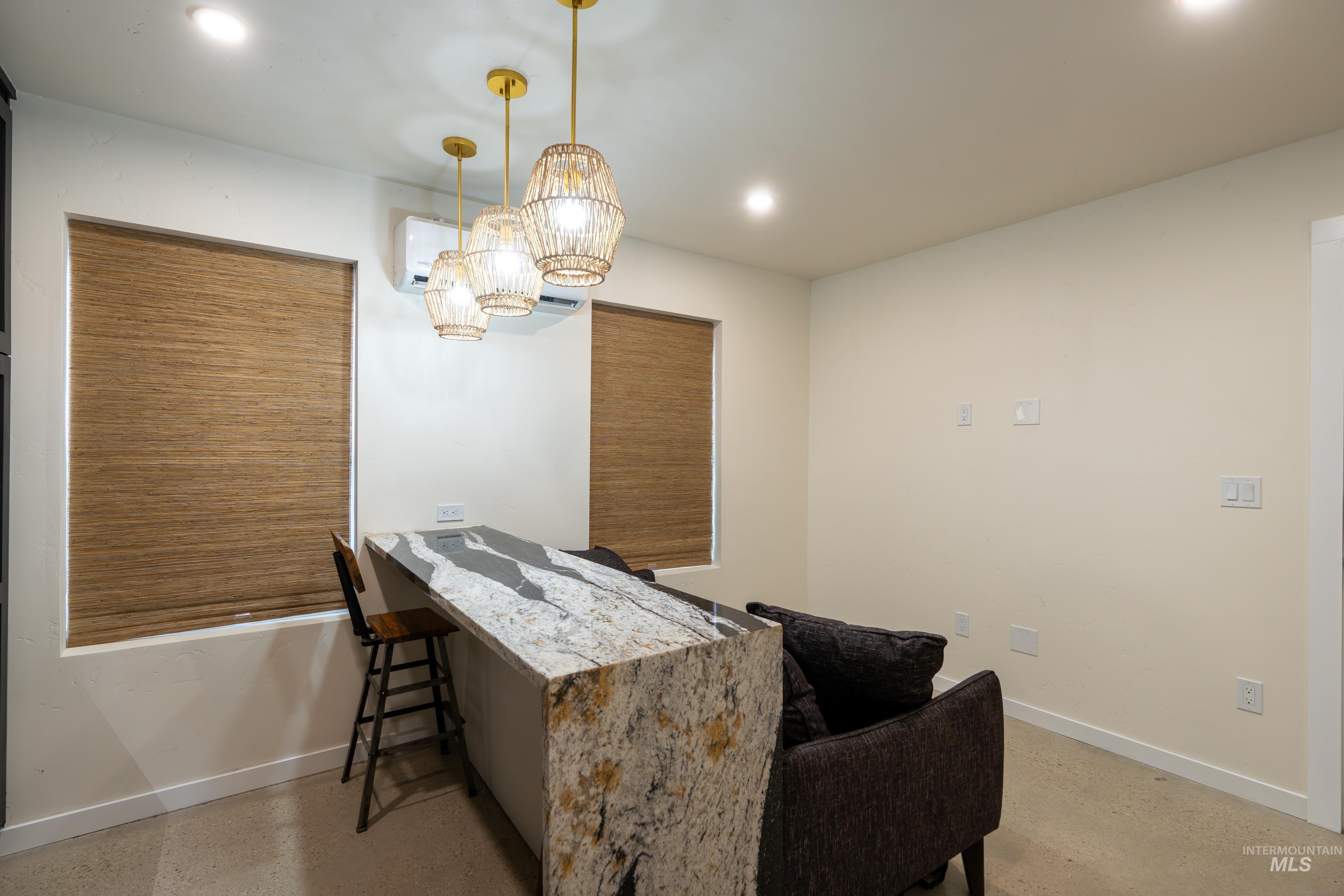 385 W Creekview Dr., Meridian, Idaho 83646, 4 Bedrooms, 3 Bathrooms, Residential For Sale, Price $689,900,MLS 98979462