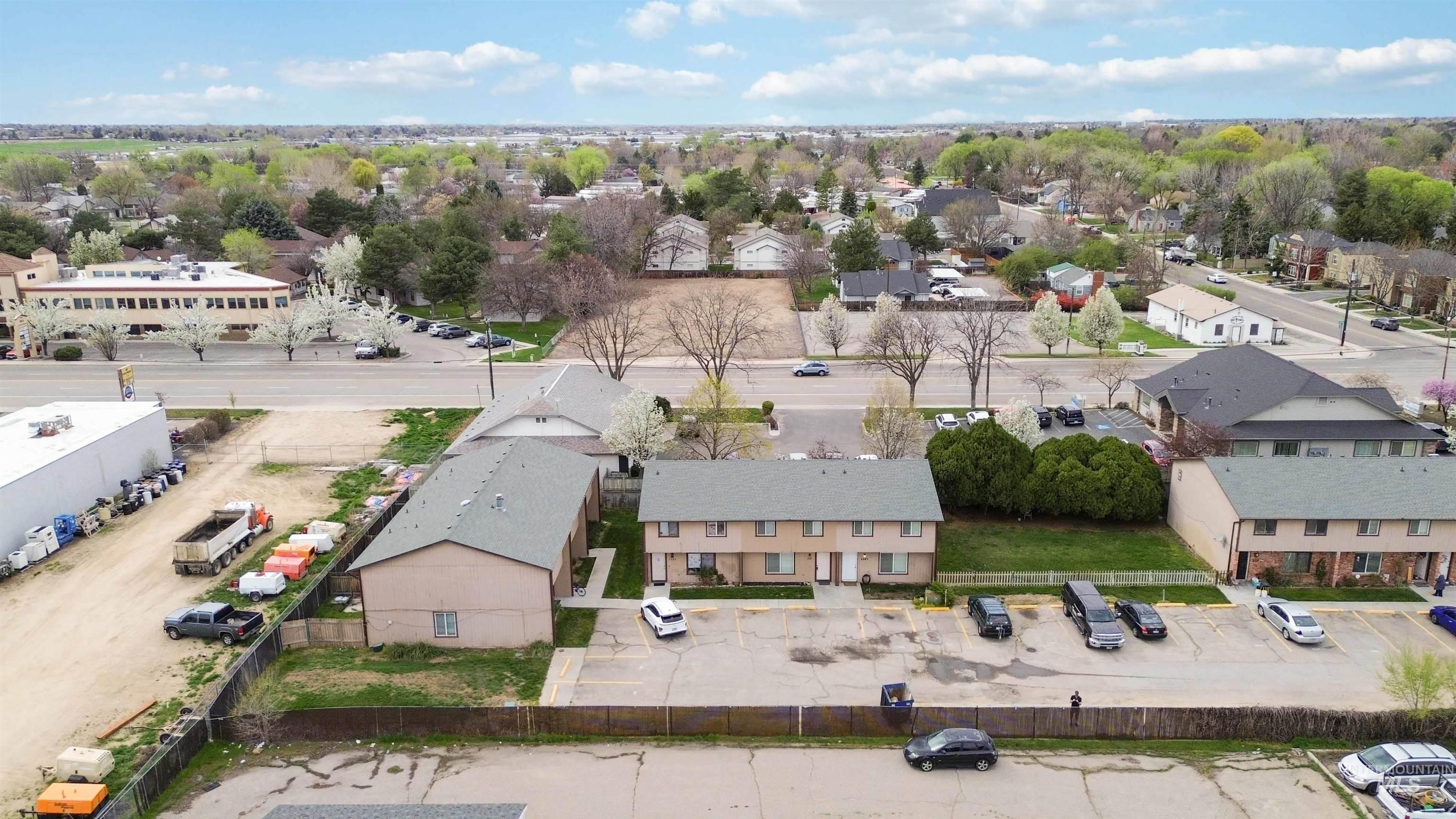 2287 S Loyolla Ln, Boise, Idaho 83705, 3 Bedrooms, 1.5 Bathrooms, Residential For Sale, Price $289,000,MLS 98979463