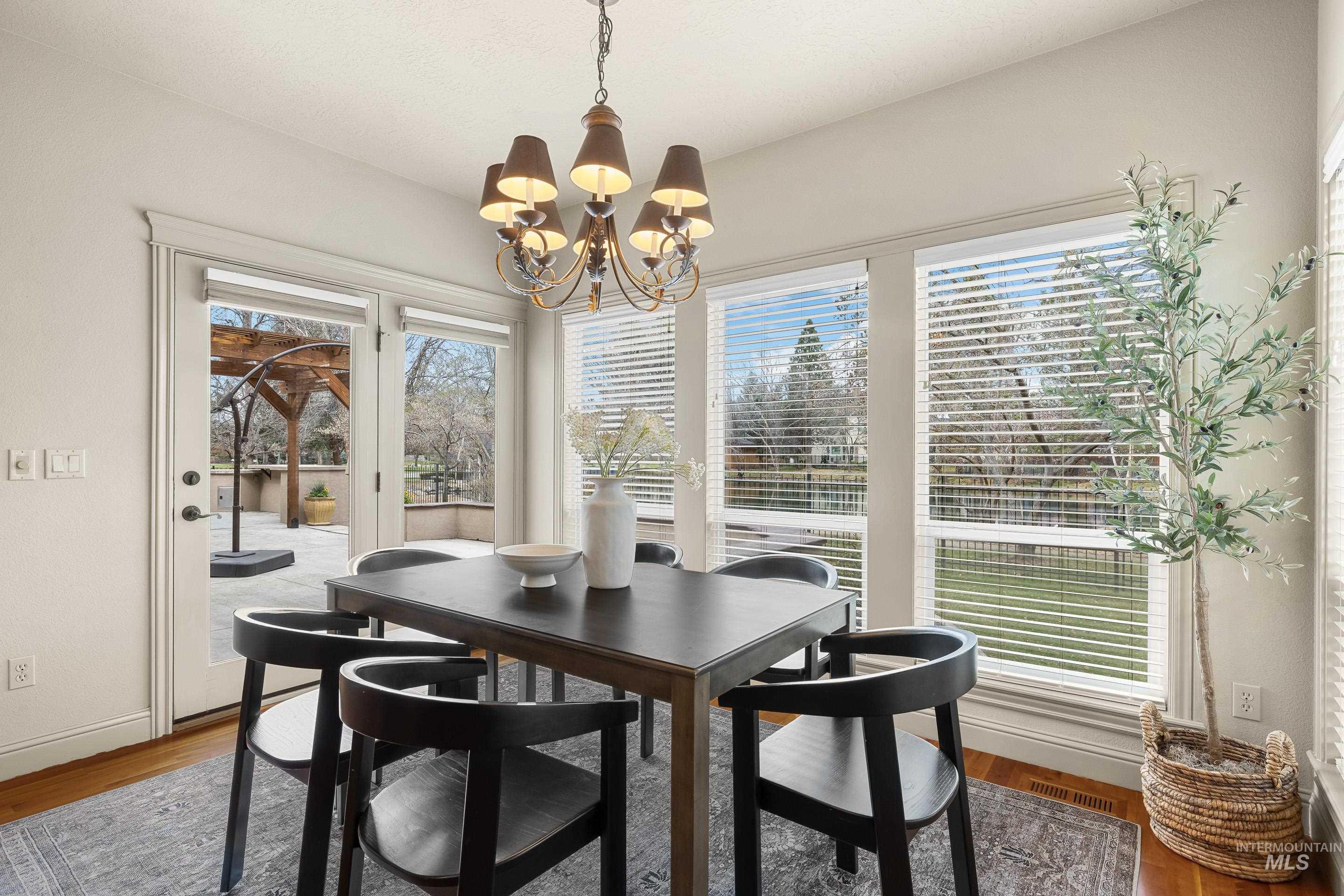 566 E Greencreek Ct, Eagle, Idaho 83616, 5 Bedrooms, 3.5 Bathrooms, Residential For Sale, Price $1,149,500, 98979464