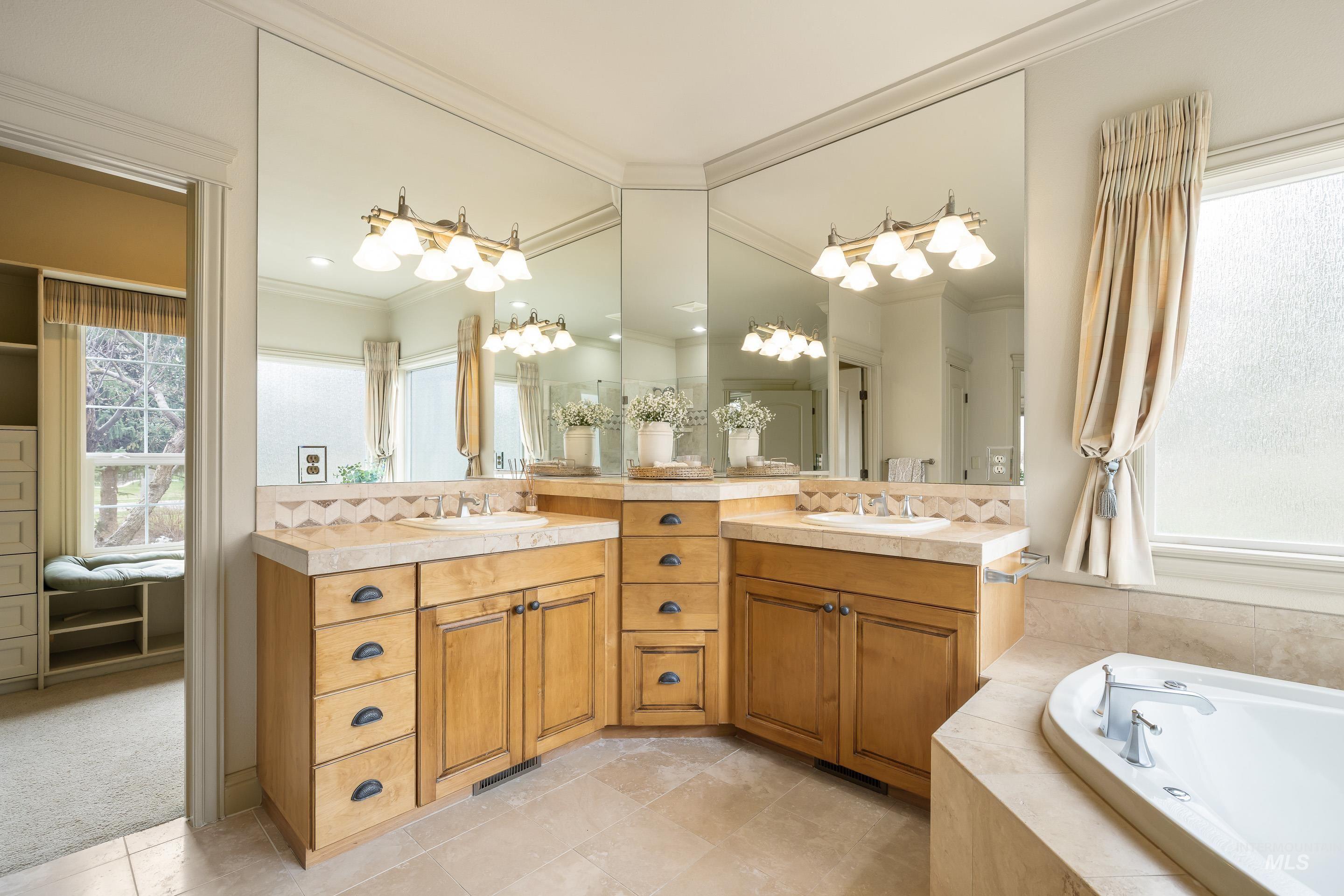 566 E Greencreek Ct, Eagle, Idaho 83616, 5 Bedrooms, 3.5 Bathrooms, Residential For Sale, Price $1,149,500, 98979464