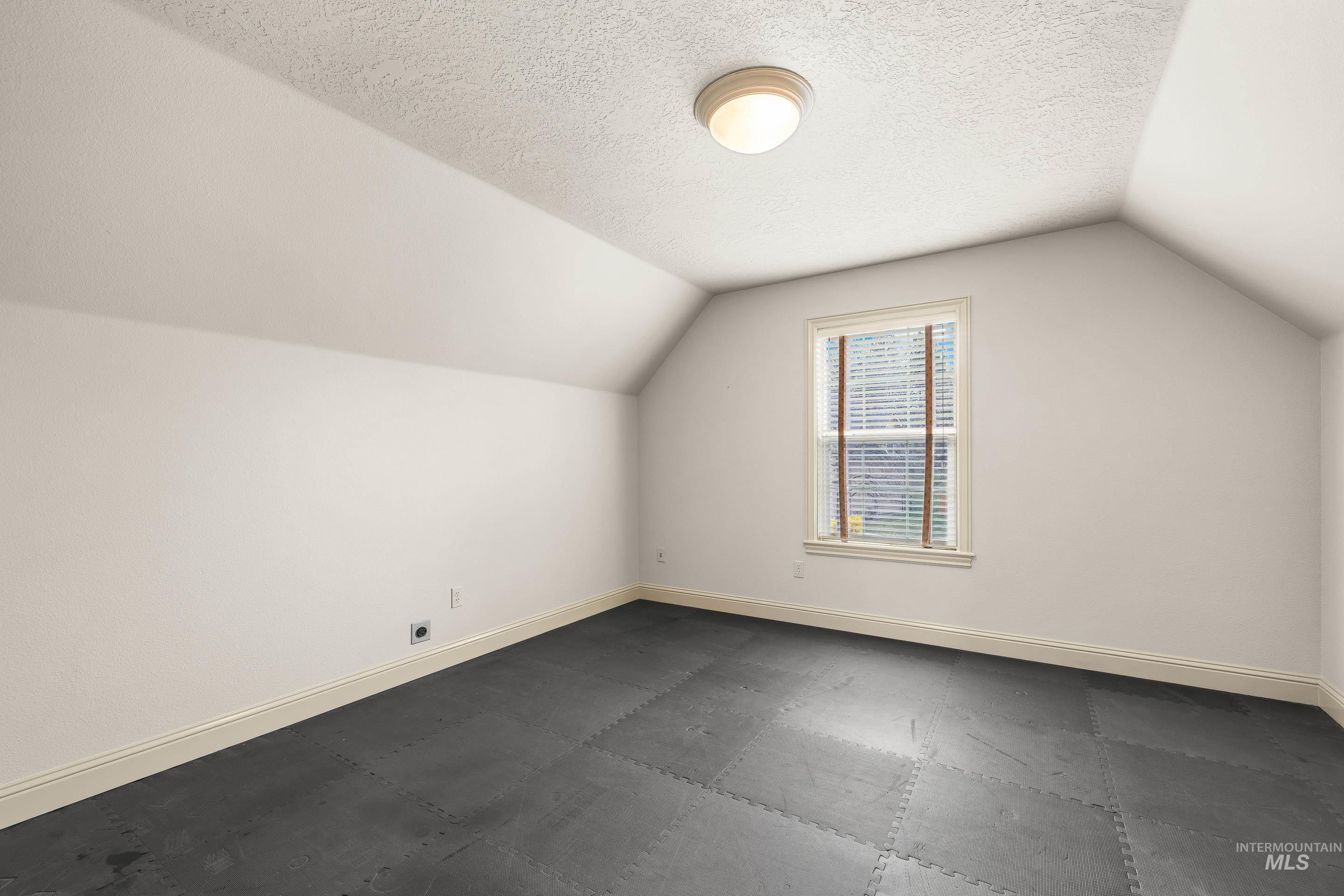 566 E Greencreek Ct, Eagle, Idaho 83616, 5 Bedrooms, 3.5 Bathrooms, Residential For Sale, Price $1,149,500, 98979464