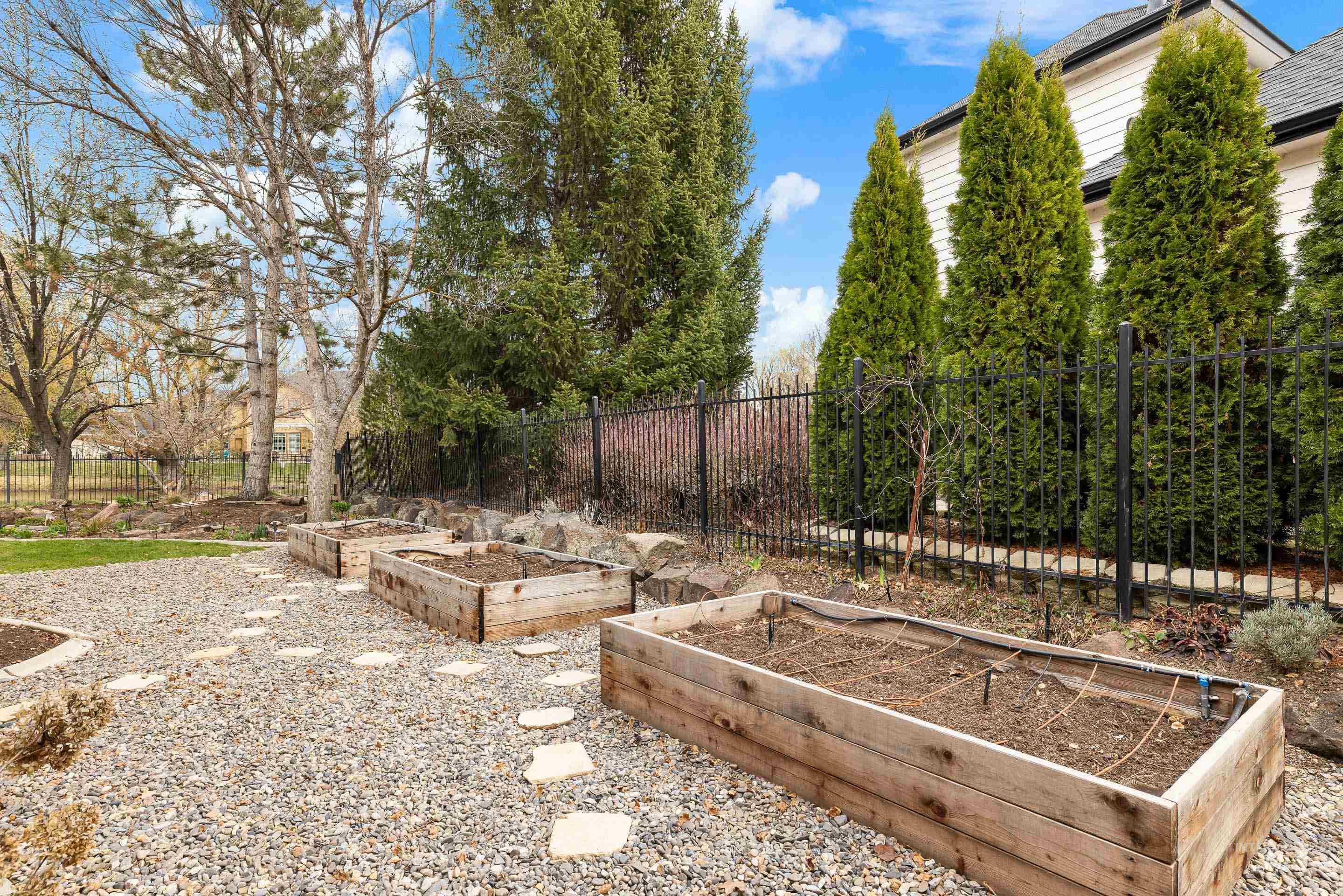 566 E Greencreek Ct, Eagle, Idaho 83616, 5 Bedrooms, 3.5 Bathrooms, Residential For Sale, Price $1,149,500, 98979464