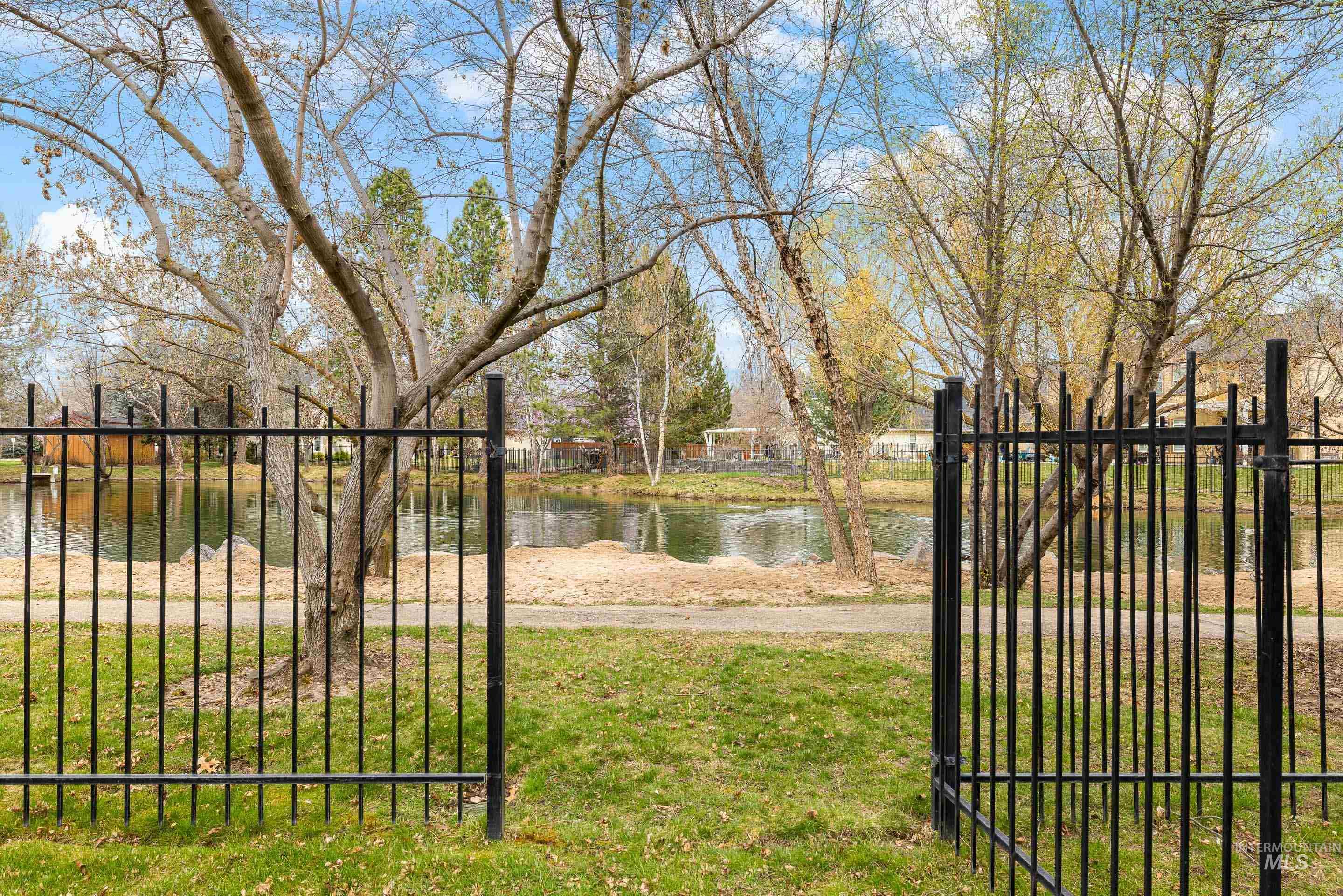 566 E Greencreek Ct, Eagle, Idaho 83616, 5 Bedrooms, 3.5 Bathrooms, Residential For Sale, Price $1,149,500, 98979464