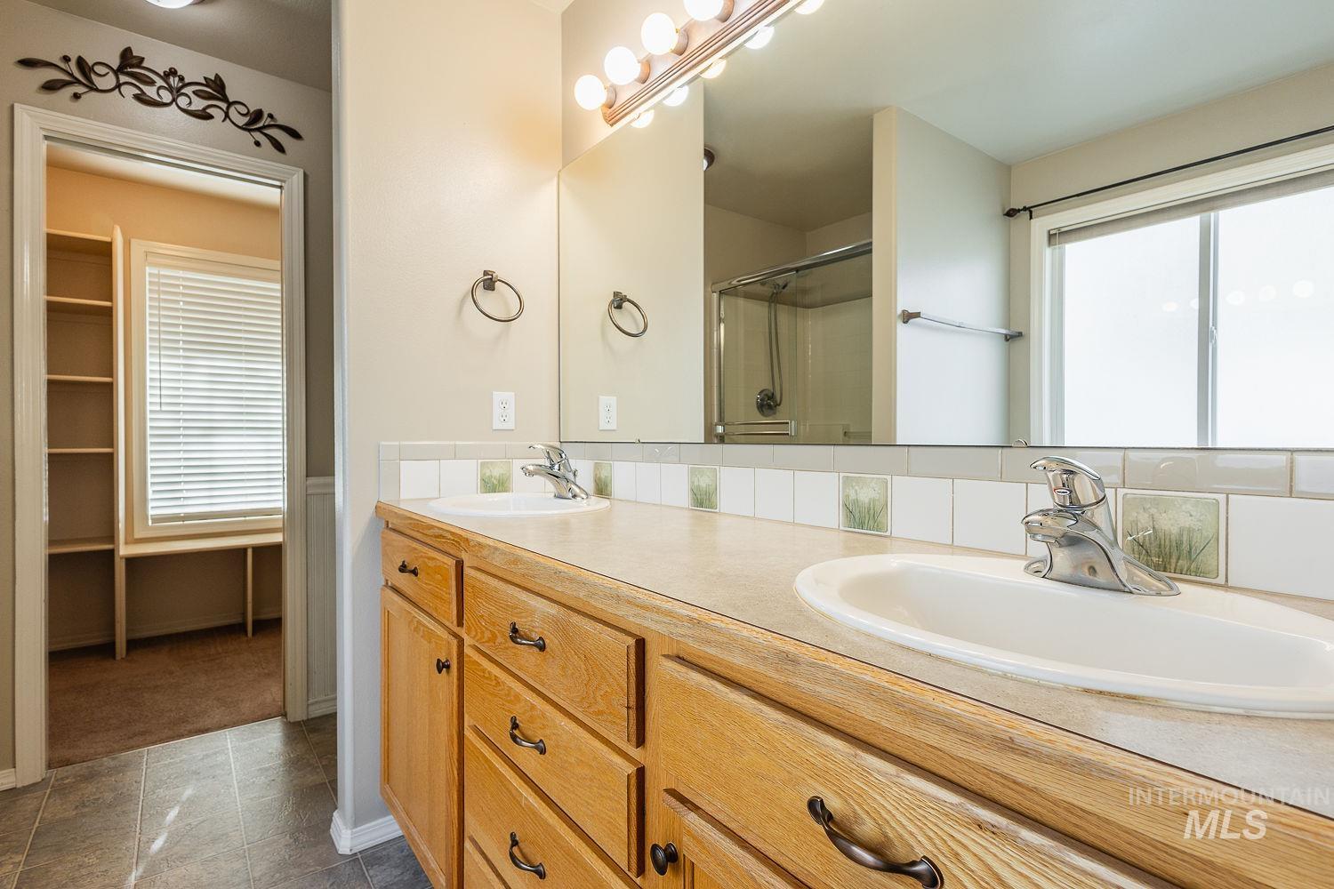 235 S Alcove Ave, Star, Idaho 83669, 3 Bedrooms, 2 Bathrooms, Residential For Sale, Price $450,000,MLS 98979468