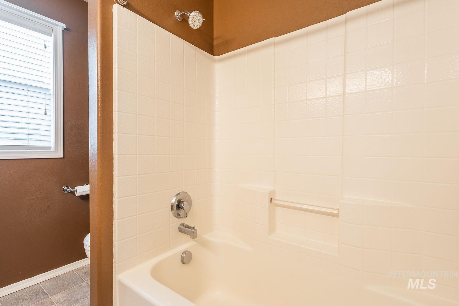 235 S Alcove Ave, Star, Idaho 83669, 3 Bedrooms, 2 Bathrooms, Residential For Sale, Price $450,000,MLS 98979468