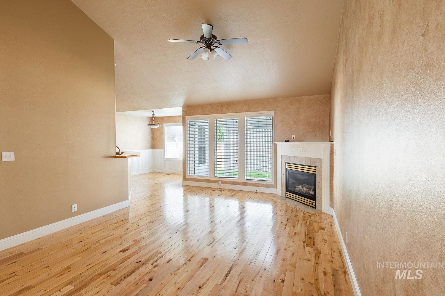 235 S Alcove Ave, Star, Idaho 83669, 3 Bedrooms, 2 Bathrooms, Residential For Sale, Price $450,000,MLS 98979468