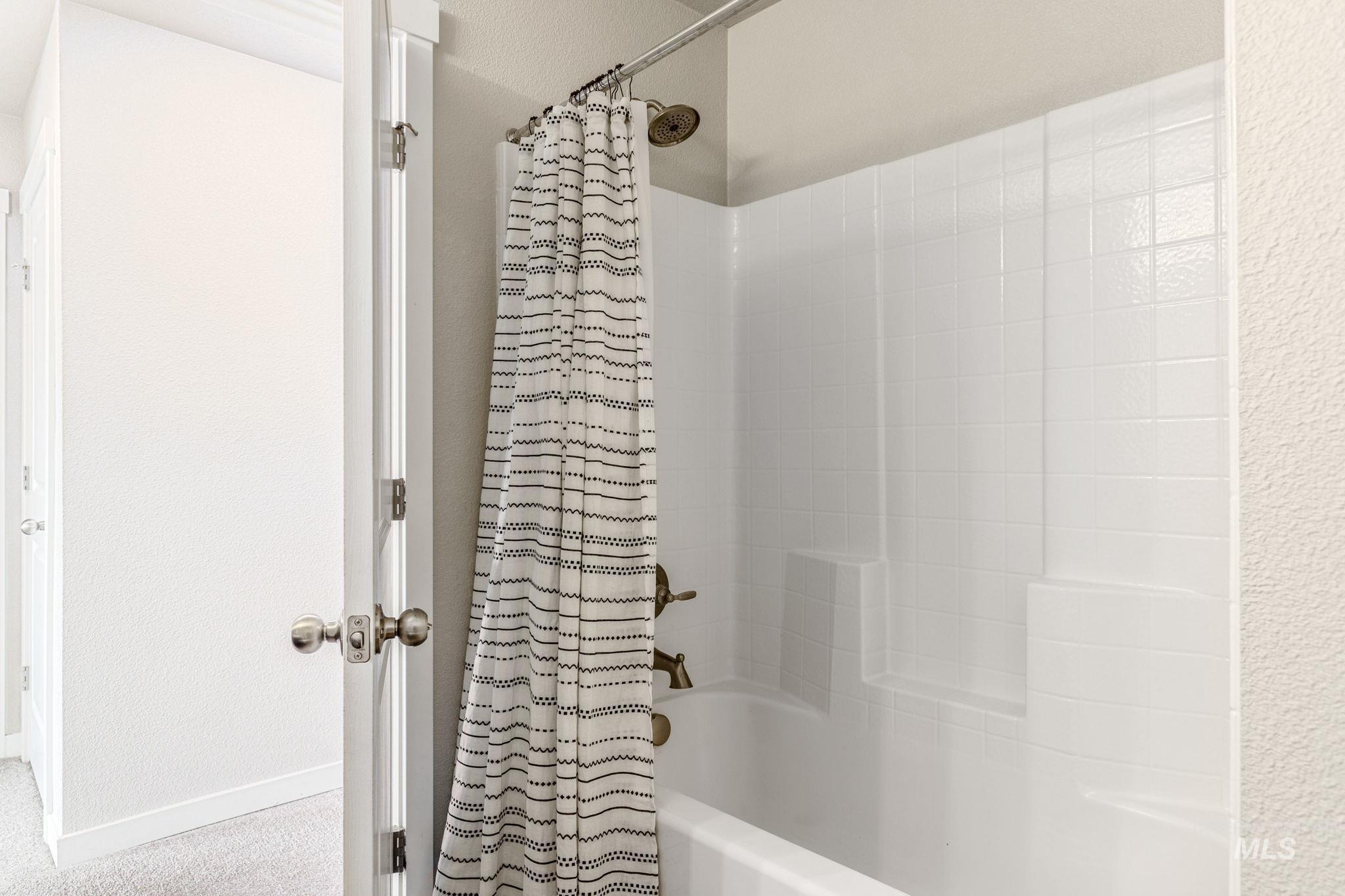 407 N Tessa Lane, Meridian, Idaho 83642, 3 Bedrooms, 2.5 Bathrooms, Residential For Sale, Price $399,900,MLS 98979470