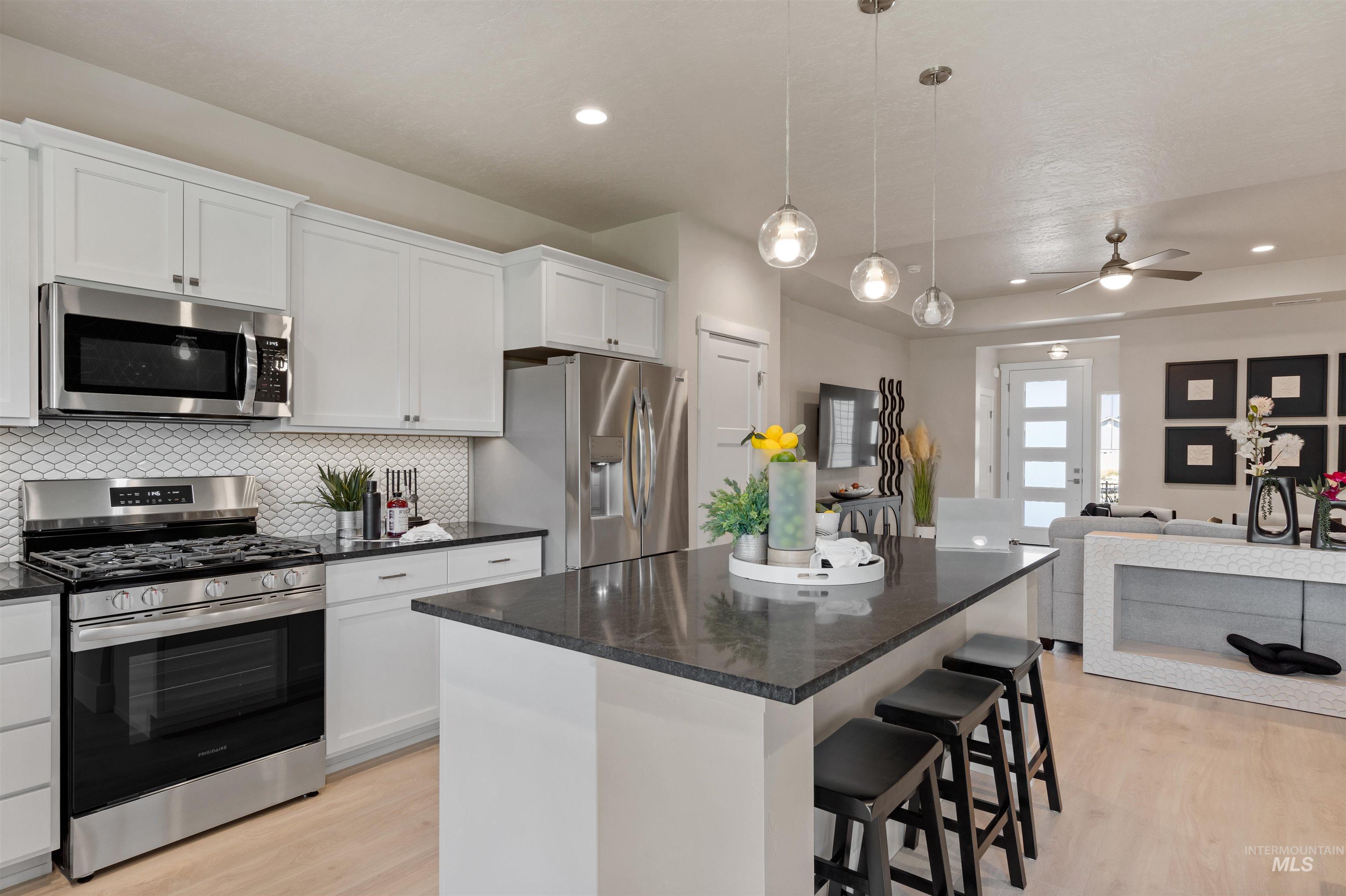 1581 SW Silverstone Ave, Mountain Home, Idaho 83647, 3 Bedrooms, 2 Bathrooms, Residential For Sale, Price $399,990, 98979472