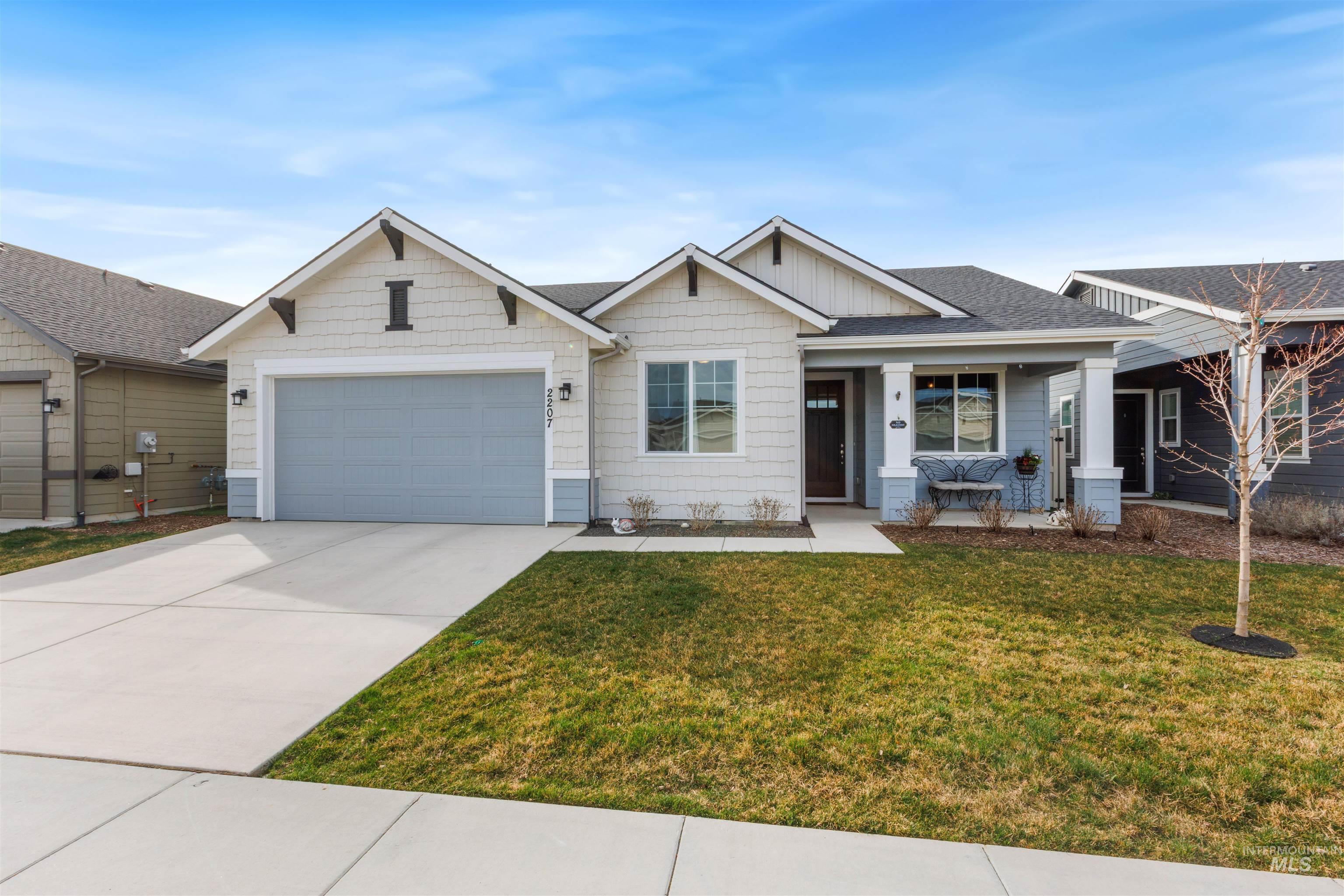 2207 W Gelding St, Middleton, Idaho 83644, 3 Bedrooms, 2 Bathrooms, Residential For Sale, Price $424,900,MLS 98979473