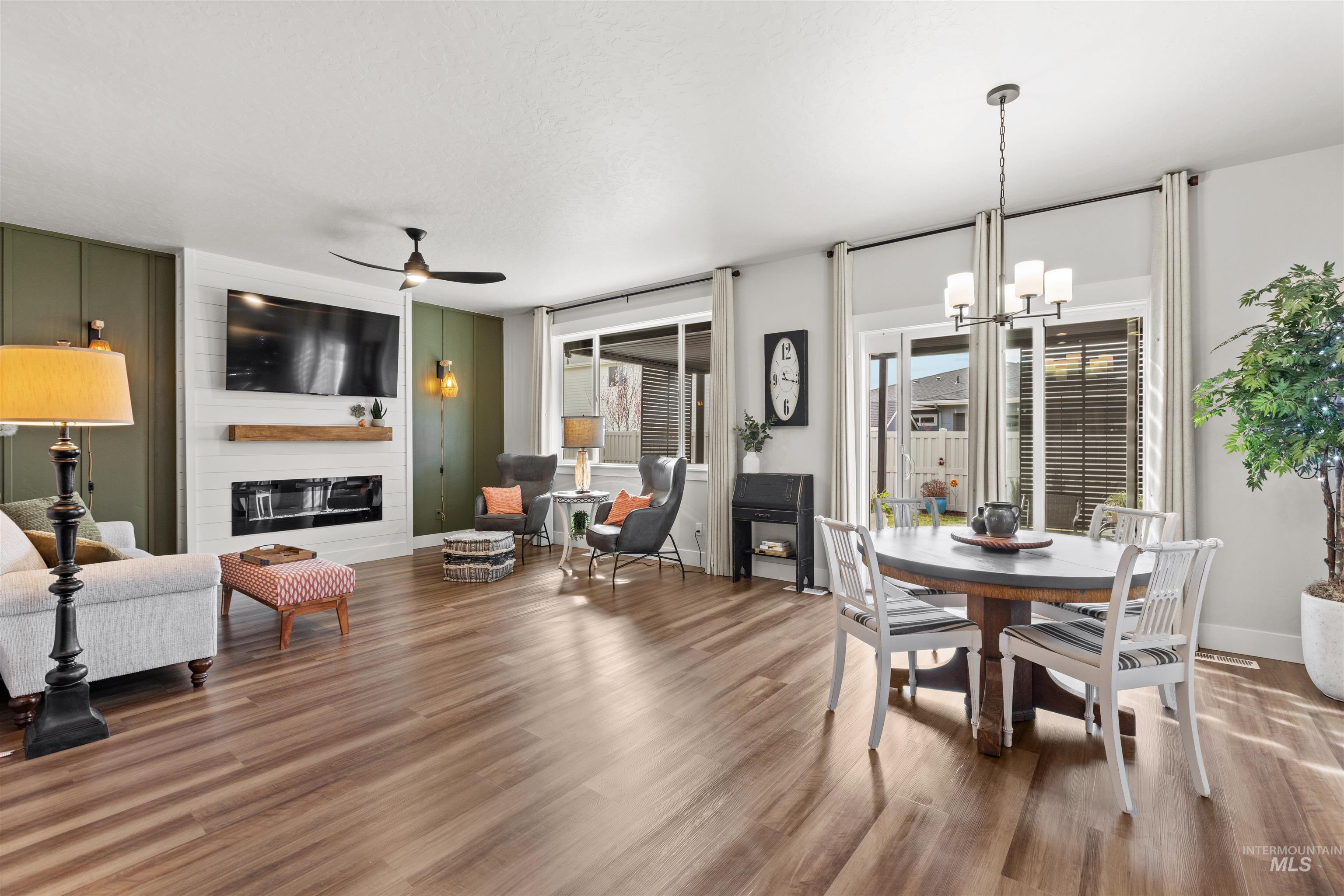 2207 W Gelding St, Middleton, Idaho 83644, 3 Bedrooms, 2 Bathrooms, Residential For Sale, Price $424,900,MLS 98979473