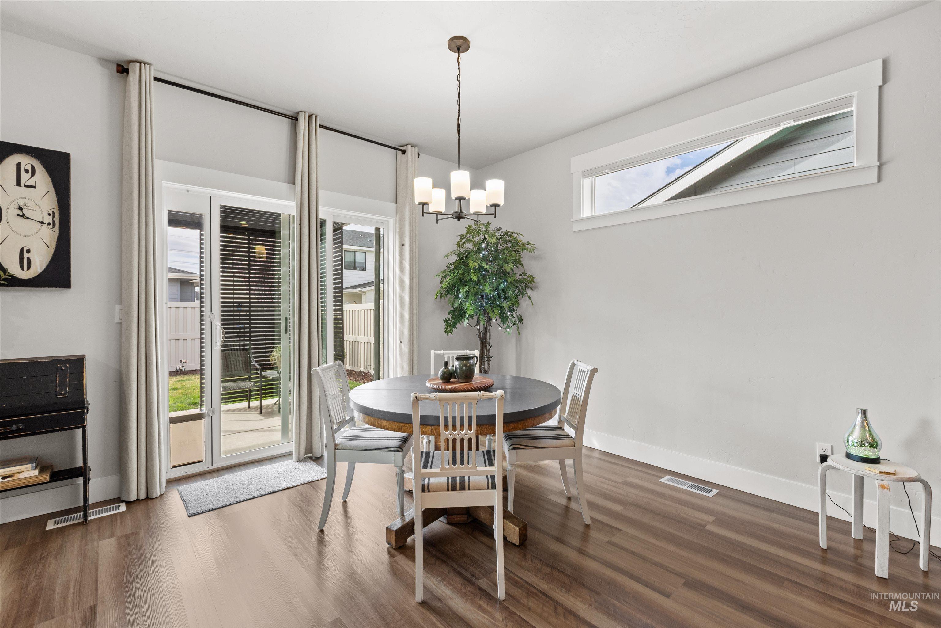 2207 W Gelding St, Middleton, Idaho 83644, 3 Bedrooms, 2 Bathrooms, Residential For Sale, Price $424,900,MLS 98979473