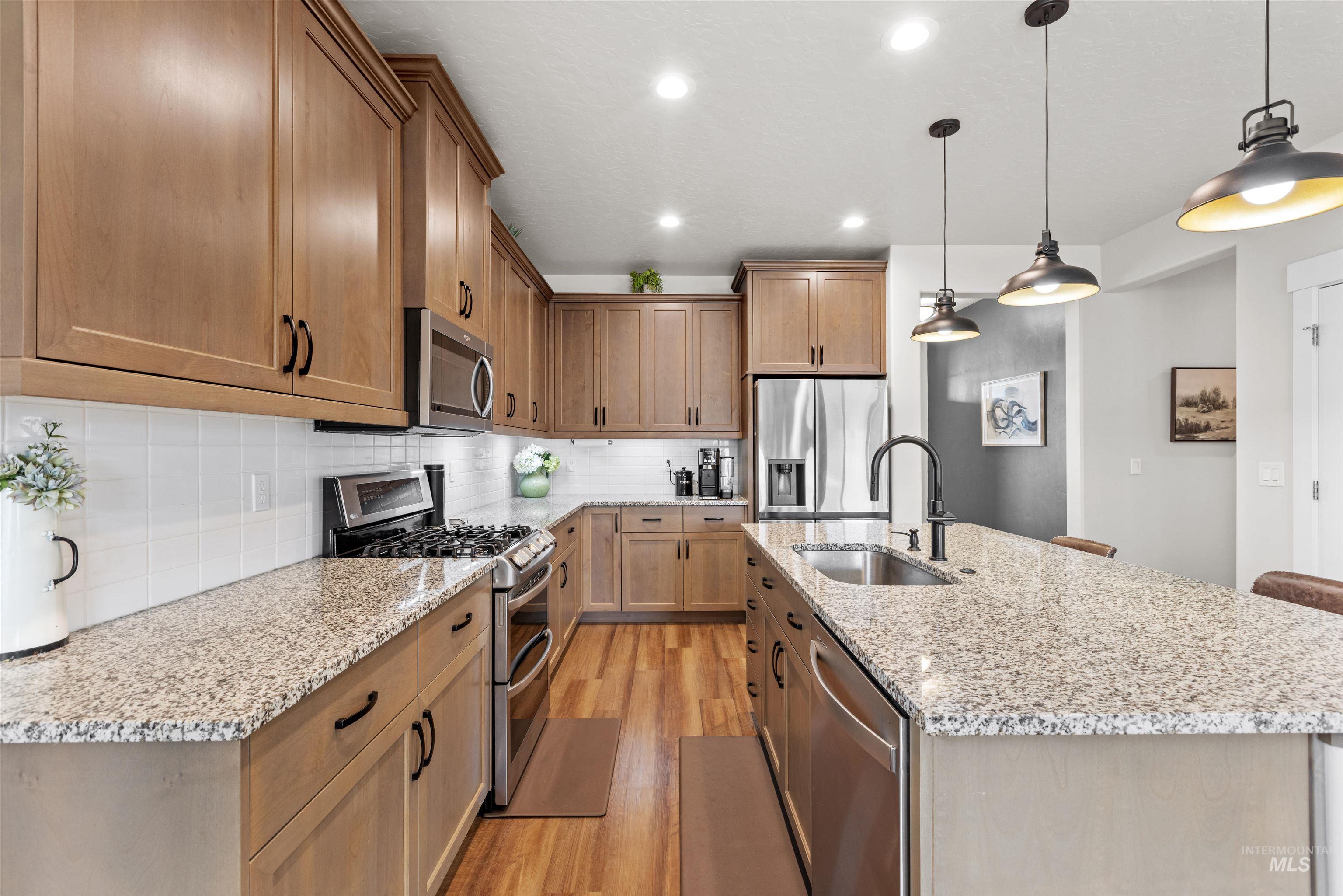 2207 W Gelding St, Middleton, Idaho 83644, 3 Bedrooms, 2 Bathrooms, Residential For Sale, Price $424,900,MLS 98979473