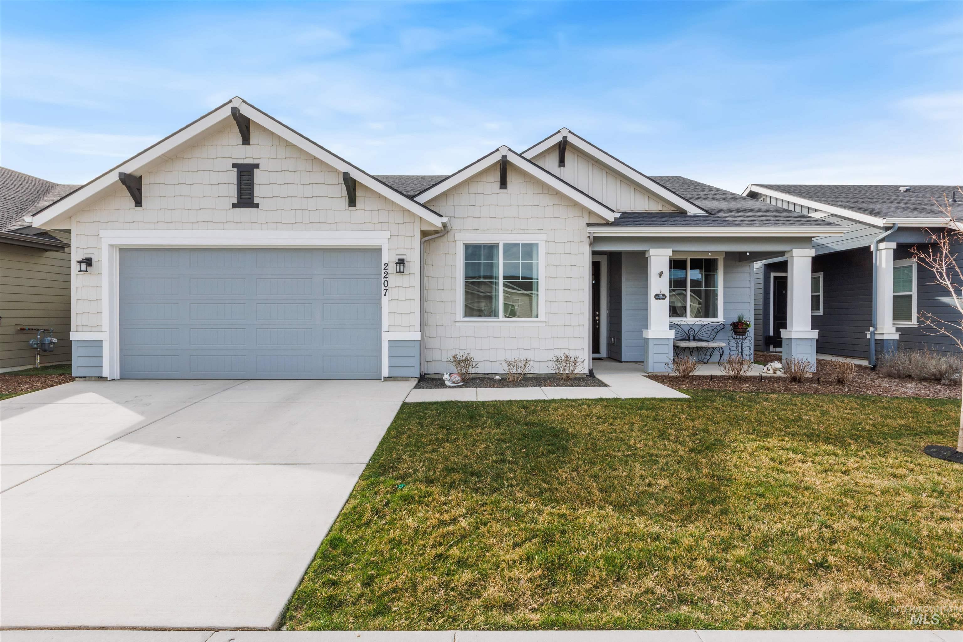 2207 W Gelding St, Middleton, Idaho 83644, 3 Bedrooms, 2 Bathrooms, Residential For Sale, Price $424,900,MLS 98979473
