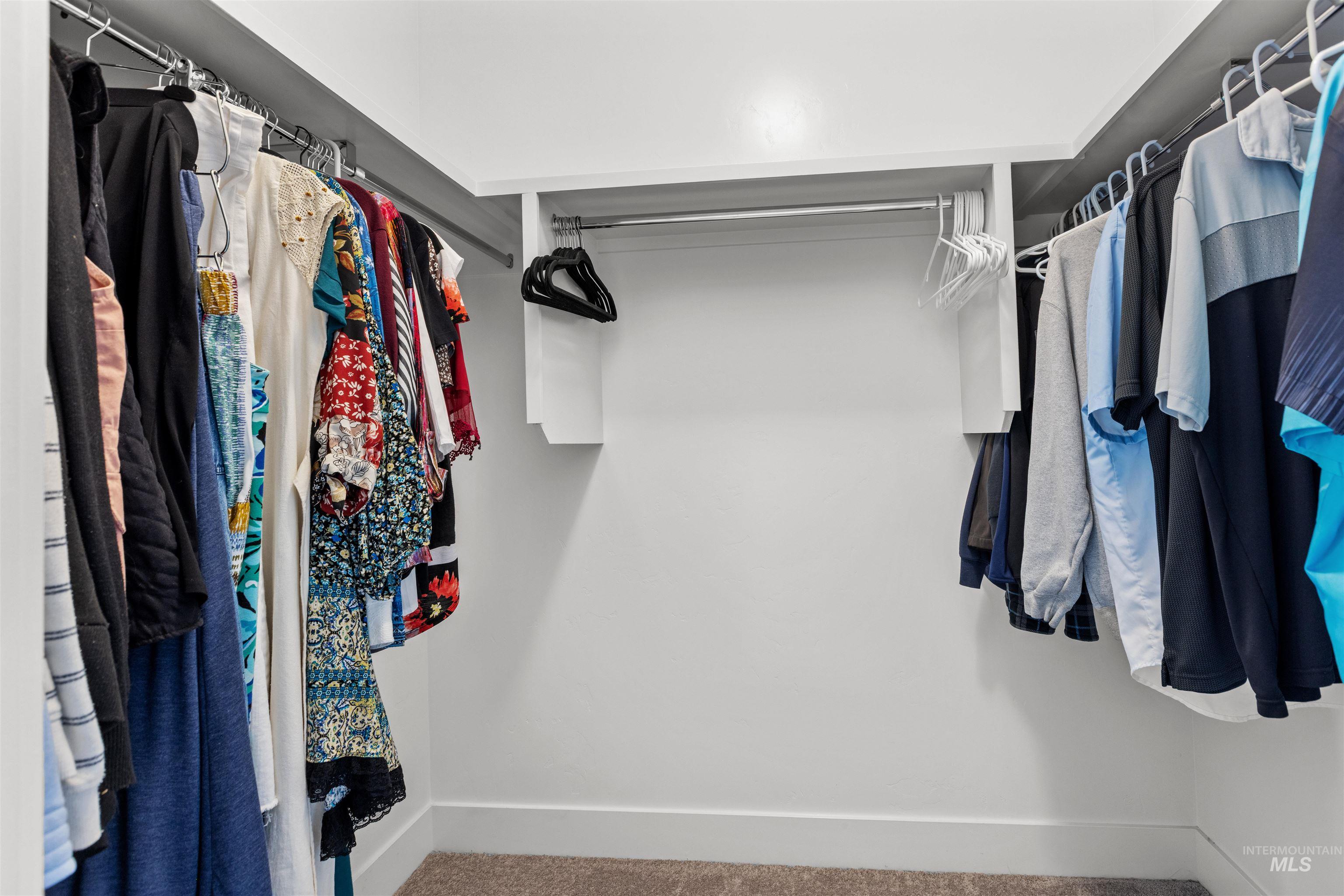 2207 W Gelding St, Middleton, Idaho 83644, 3 Bedrooms, 2 Bathrooms, Residential For Sale, Price $424,900,MLS 98979473