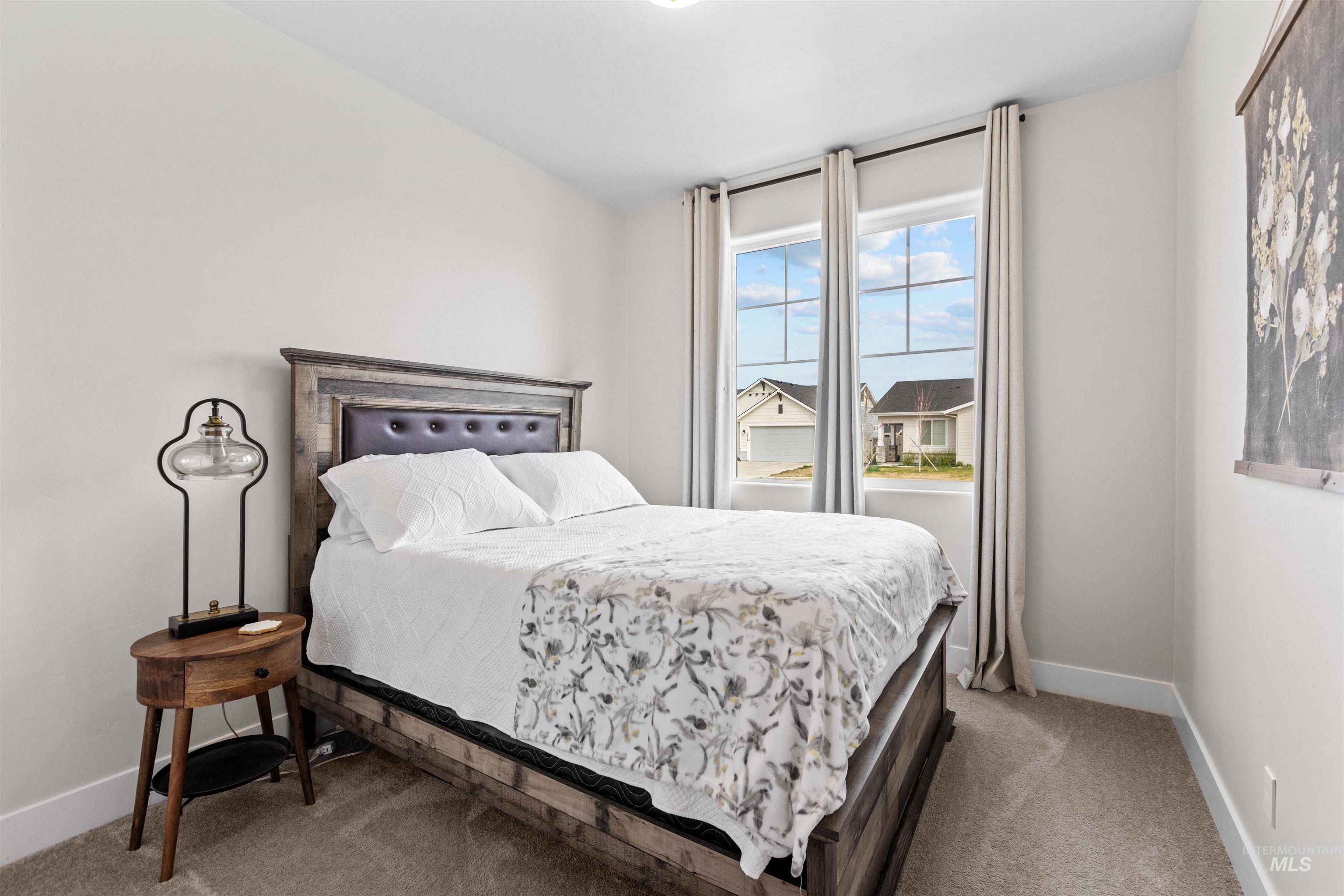 2207 W Gelding St, Middleton, Idaho 83644, 3 Bedrooms, 2 Bathrooms, Residential For Sale, Price $424,900,MLS 98979473