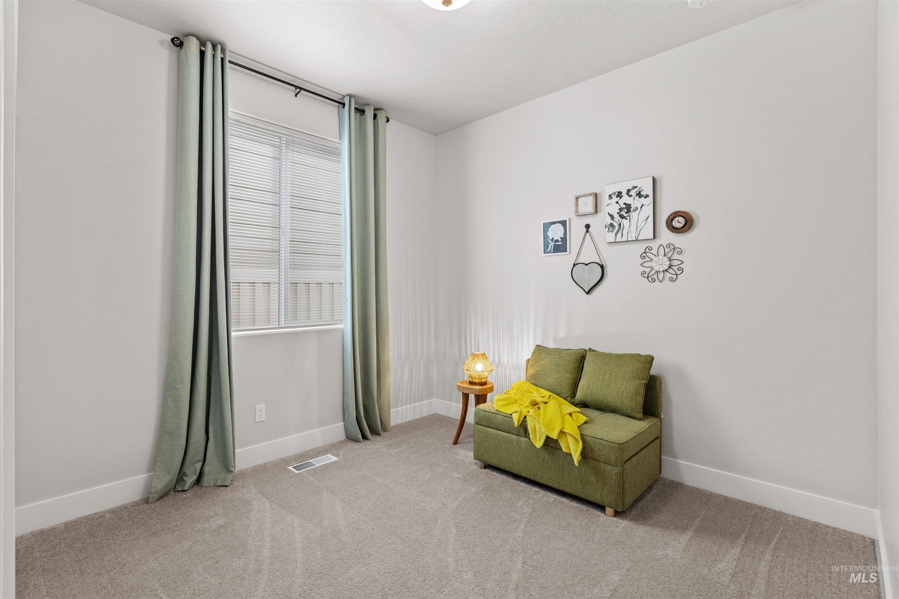 2207 W Gelding St, Middleton, Idaho 83644, 3 Bedrooms, 2 Bathrooms, Residential For Sale, Price $424,900,MLS 98979473