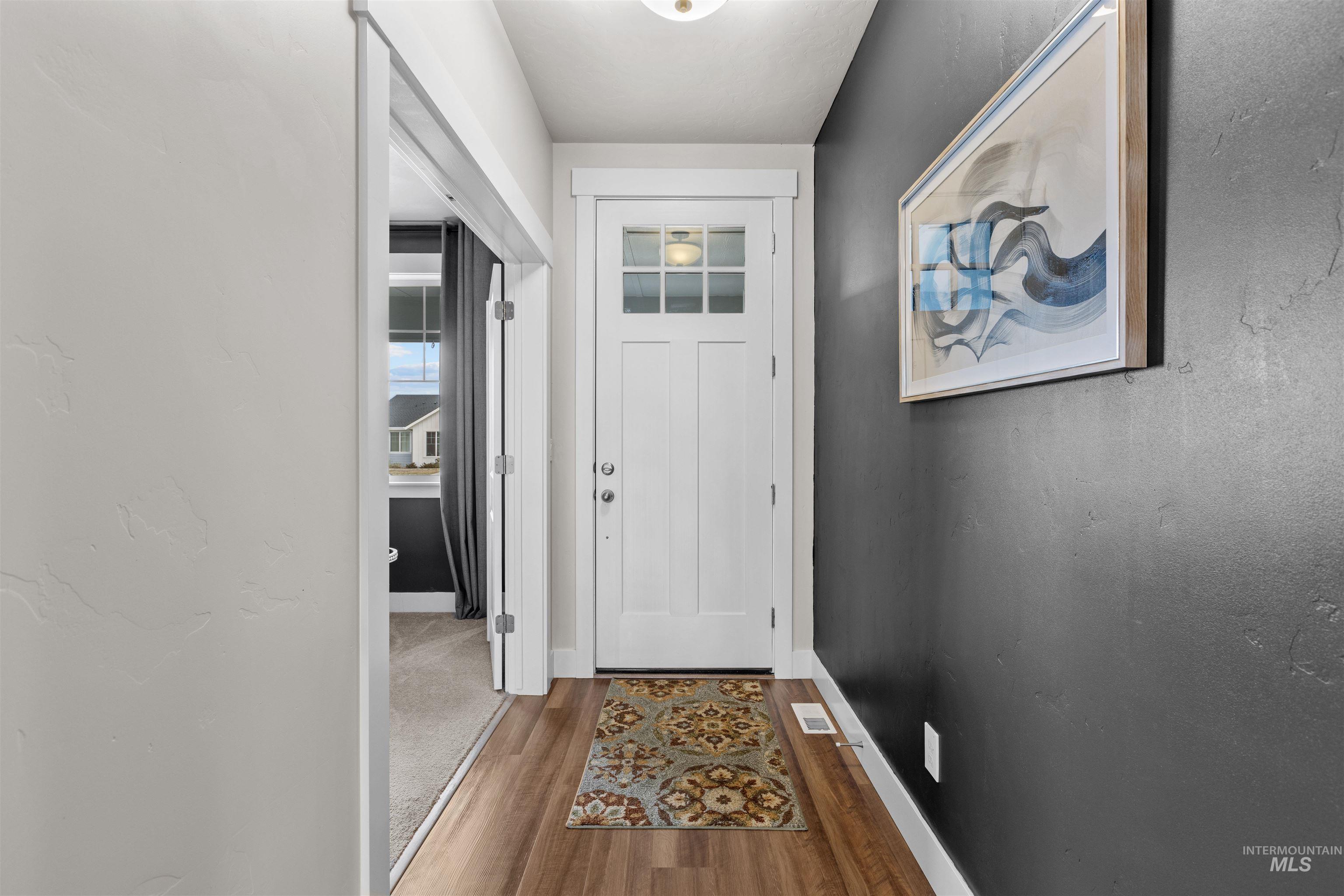 2207 W Gelding St, Middleton, Idaho 83644, 3 Bedrooms, 2 Bathrooms, Residential For Sale, Price $424,900,MLS 98979473