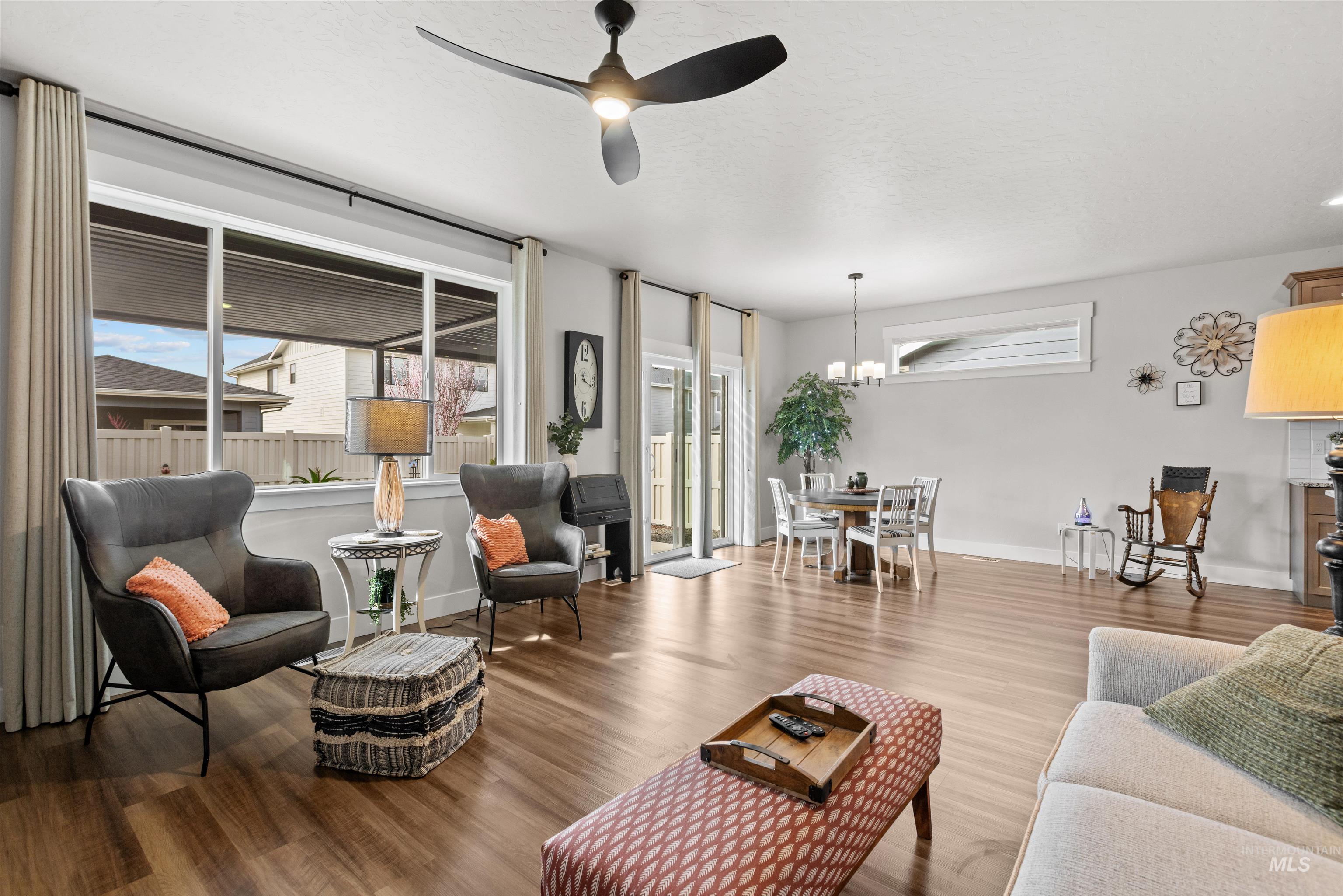 2207 W Gelding St, Middleton, Idaho 83644, 3 Bedrooms, 2 Bathrooms, Residential For Sale, Price $424,900,MLS 98979473