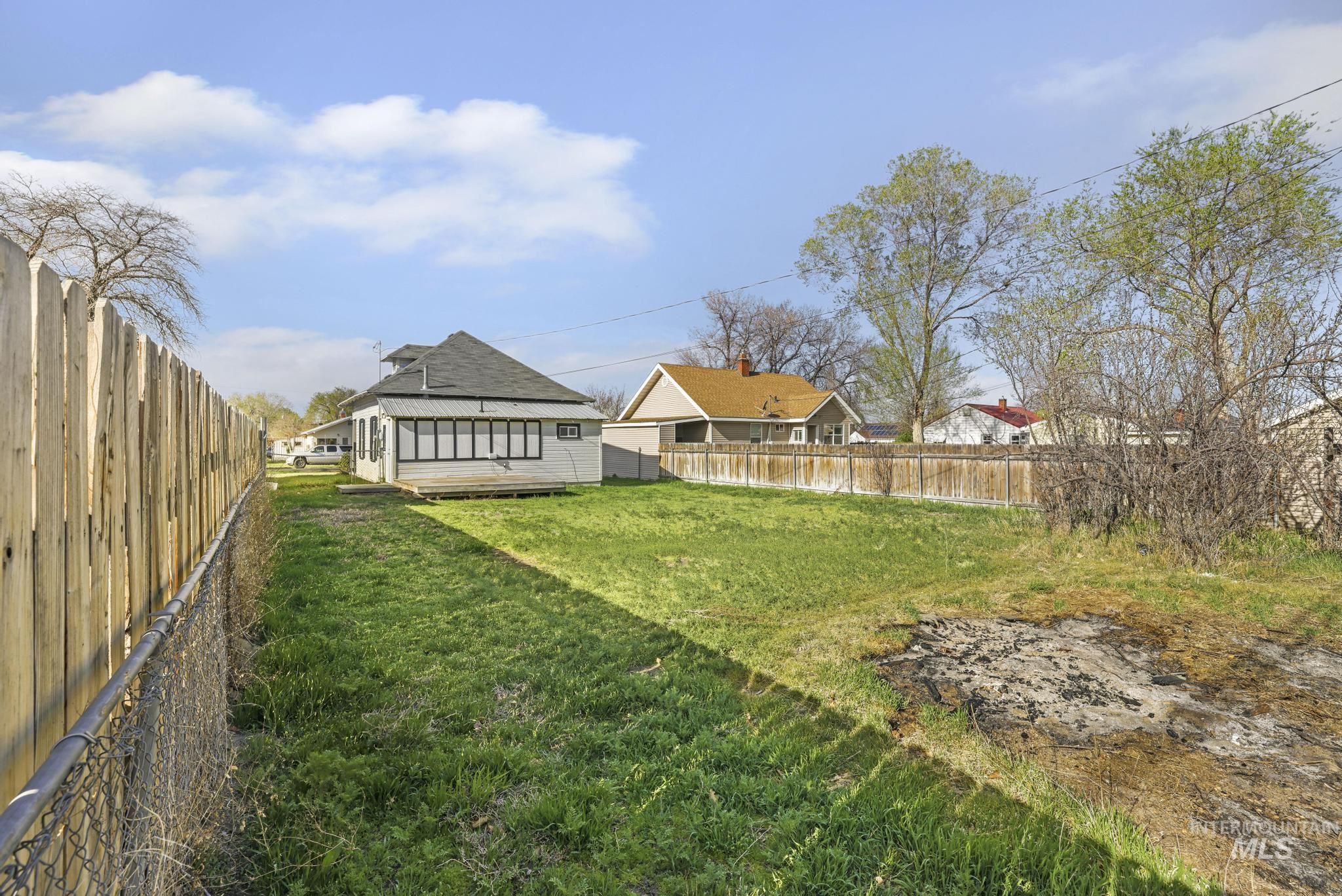 512 N 11th Ave, Buhl, Idaho 83316, 3 Bedrooms, 2 Bathrooms, Residential For Sale, Price $255,000, 98979474