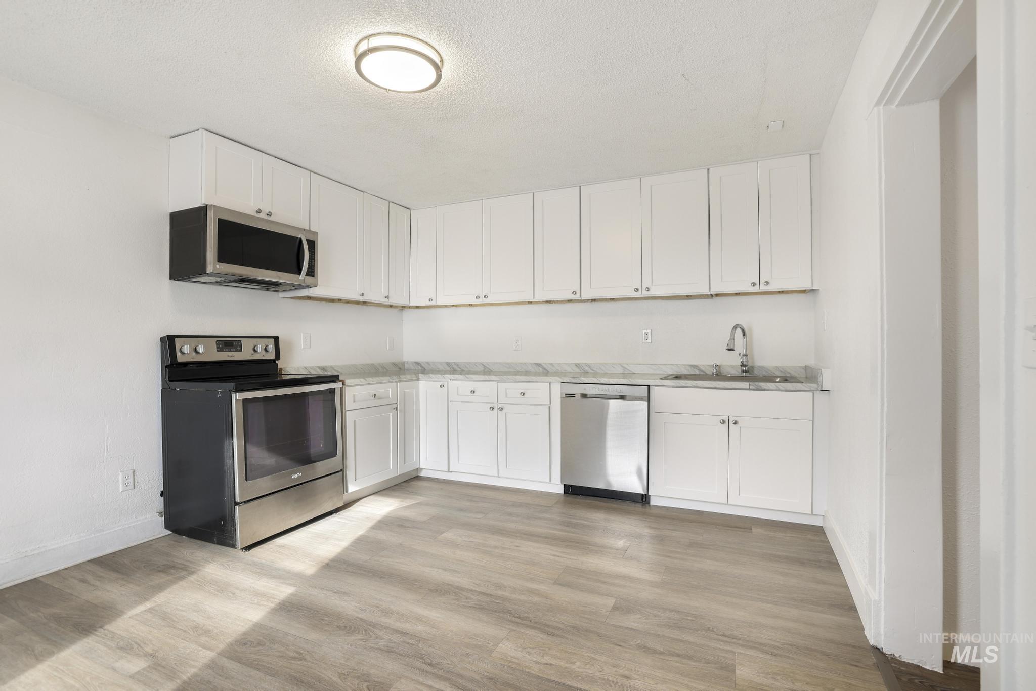 512 N 11th Ave, Buhl, Idaho 83316, 3 Bedrooms, 2 Bathrooms, Residential For Sale, Price $255,000, 98979474