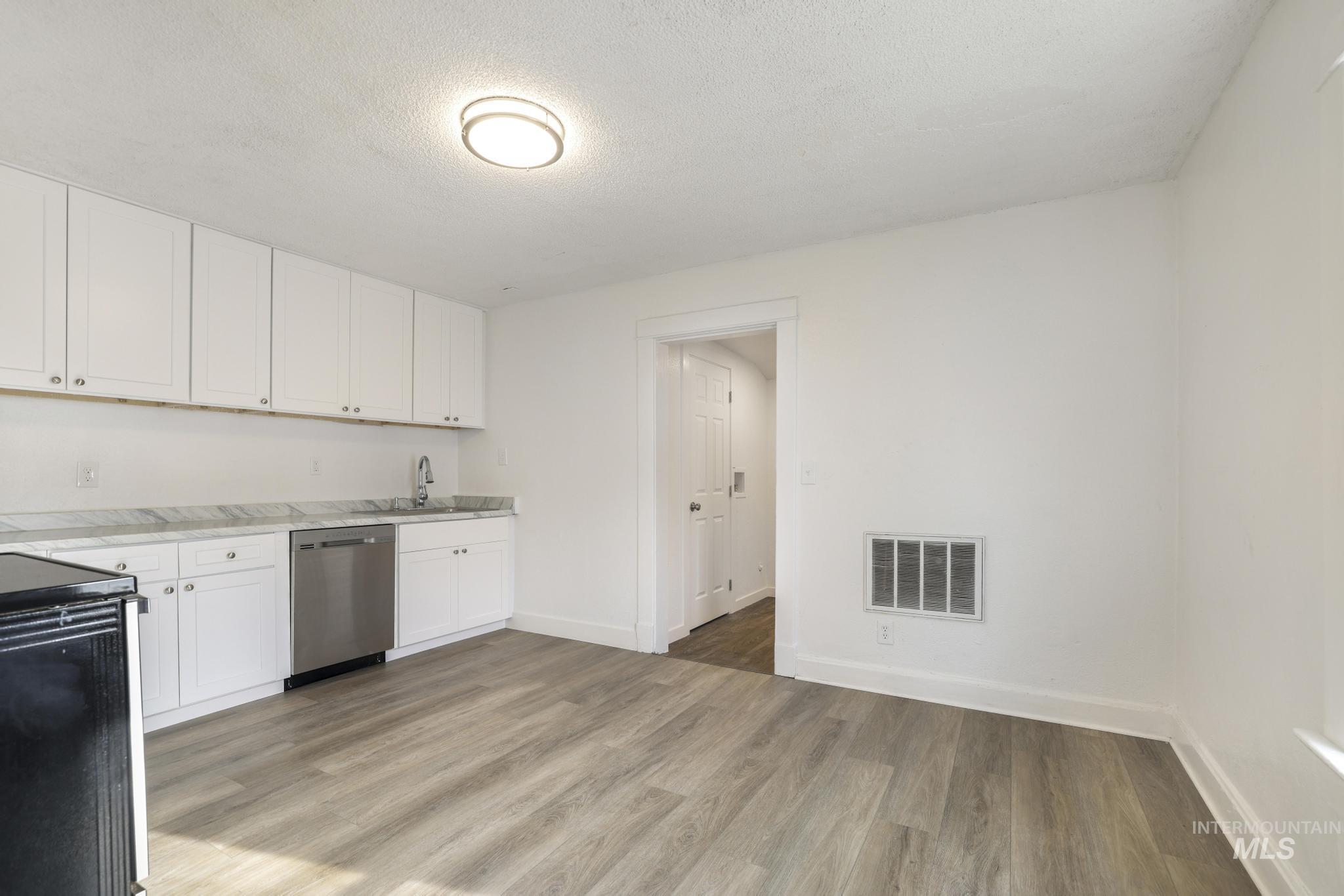 512 N 11th Ave, Buhl, Idaho 83316, 3 Bedrooms, 2 Bathrooms, Residential For Sale, Price $265,000,MLS 98979474