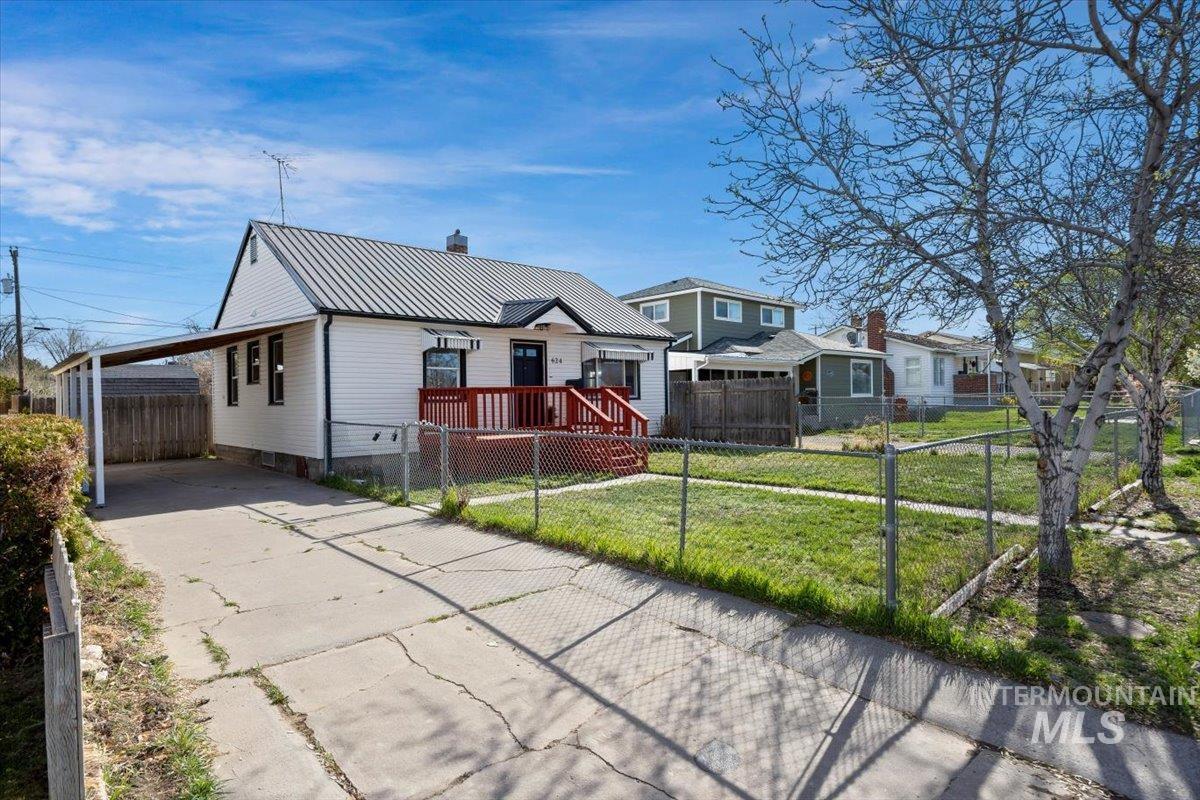 624 N 11th Ave, Buhl, Idaho 83316, 2 Bedrooms, 1 Bathroom, Residential For Sale, Price $275,000,MLS 98979477