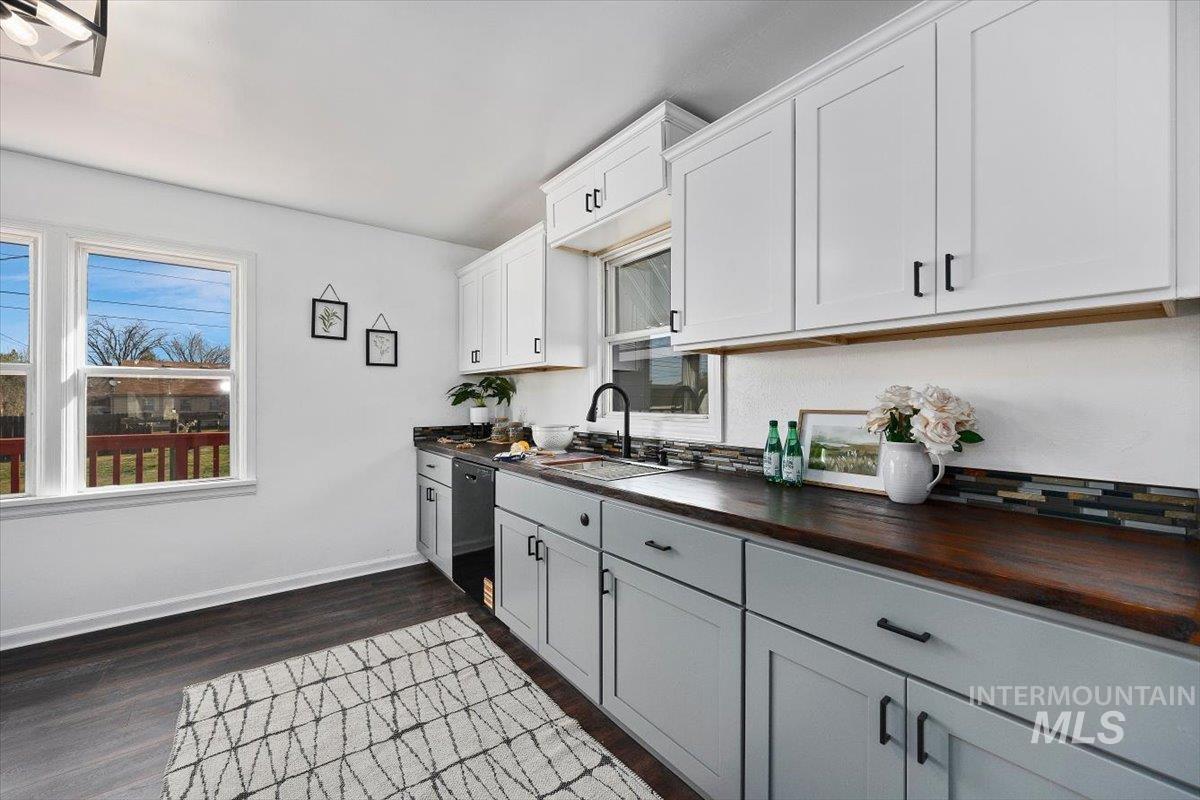 624 N 11th Ave, Buhl, Idaho 83316, 2 Bedrooms, 1 Bathroom, Residential For Sale, Price $275,000,MLS 98979477