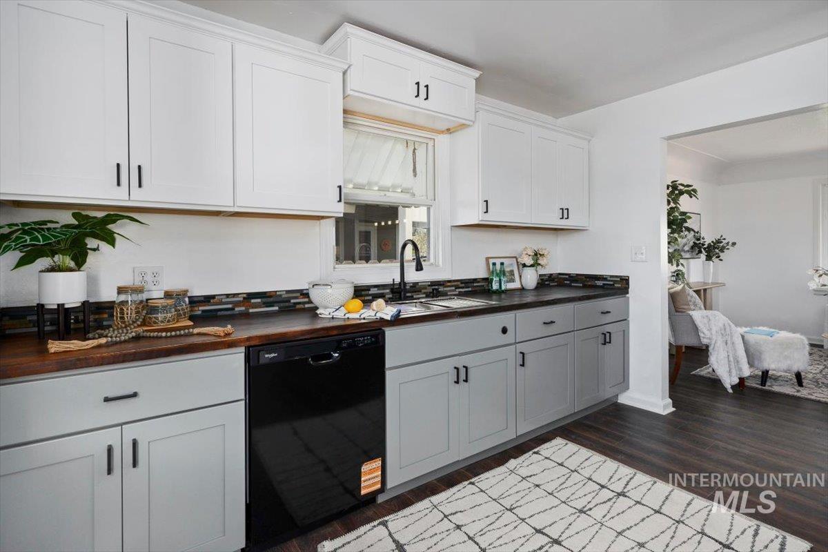 624 N 11th Ave, Buhl, Idaho 83316, 2 Bedrooms, 1 Bathroom, Residential For Sale, Price $275,000,MLS 98979477