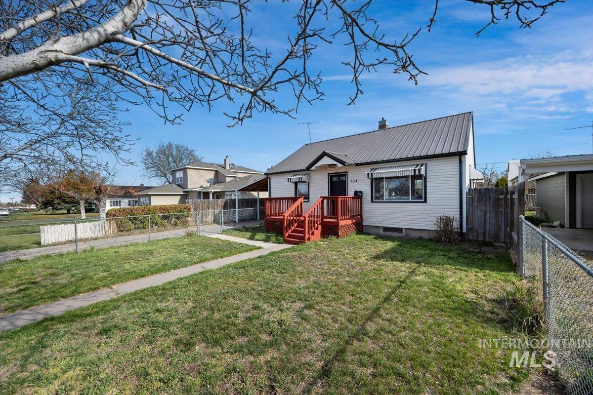 624 N 11th Ave, Buhl, Idaho 83316, 2 Bedrooms, 1 Bathroom, Residential For Sale, Price $275,000,MLS 98979477