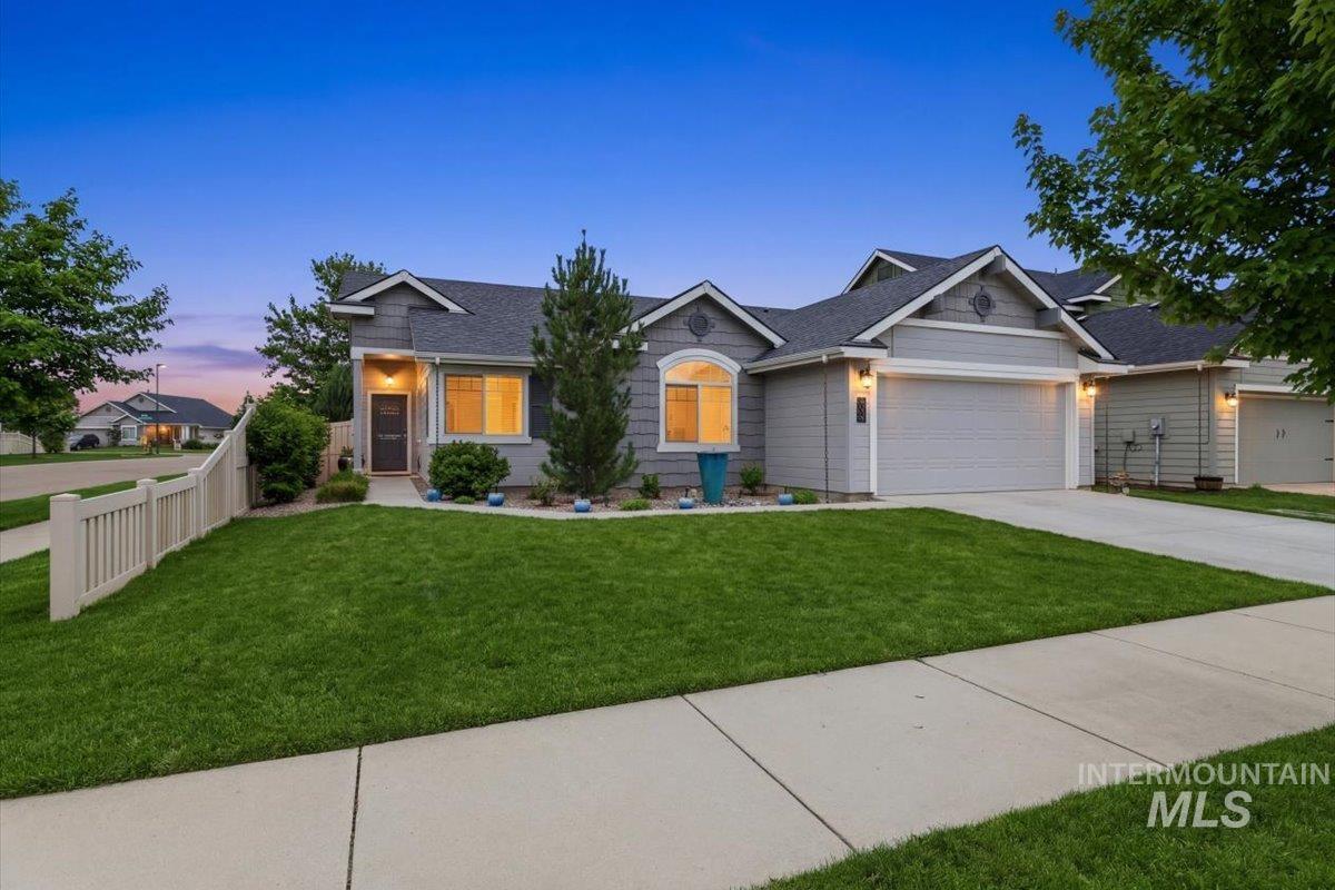 9382 S Updale Avenue, Kuna, Idaho 83634, 3 Bedrooms, 2 Bathrooms, Residential For Sale, Price $469,990, 98979478