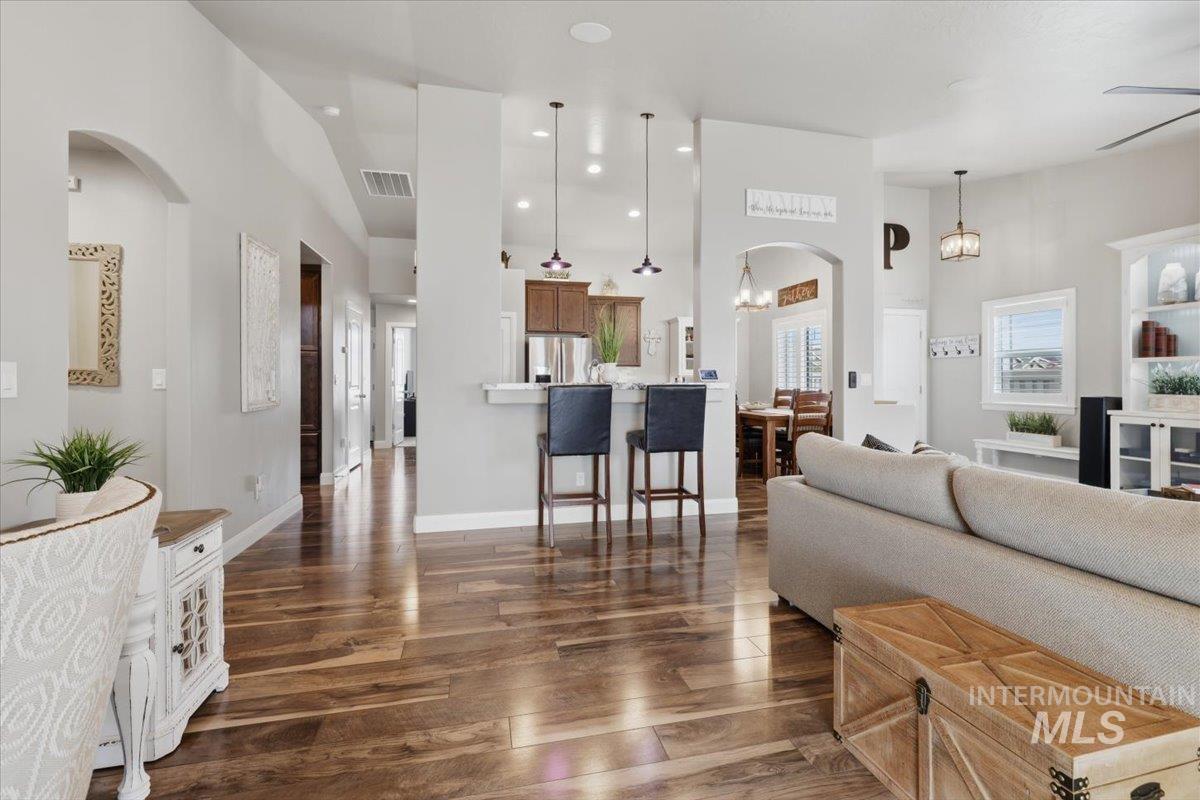 9382 S Updale Avenue, Kuna, Idaho 83634, 3 Bedrooms, 2 Bathrooms, Residential For Sale, Price $469,990, 98979478