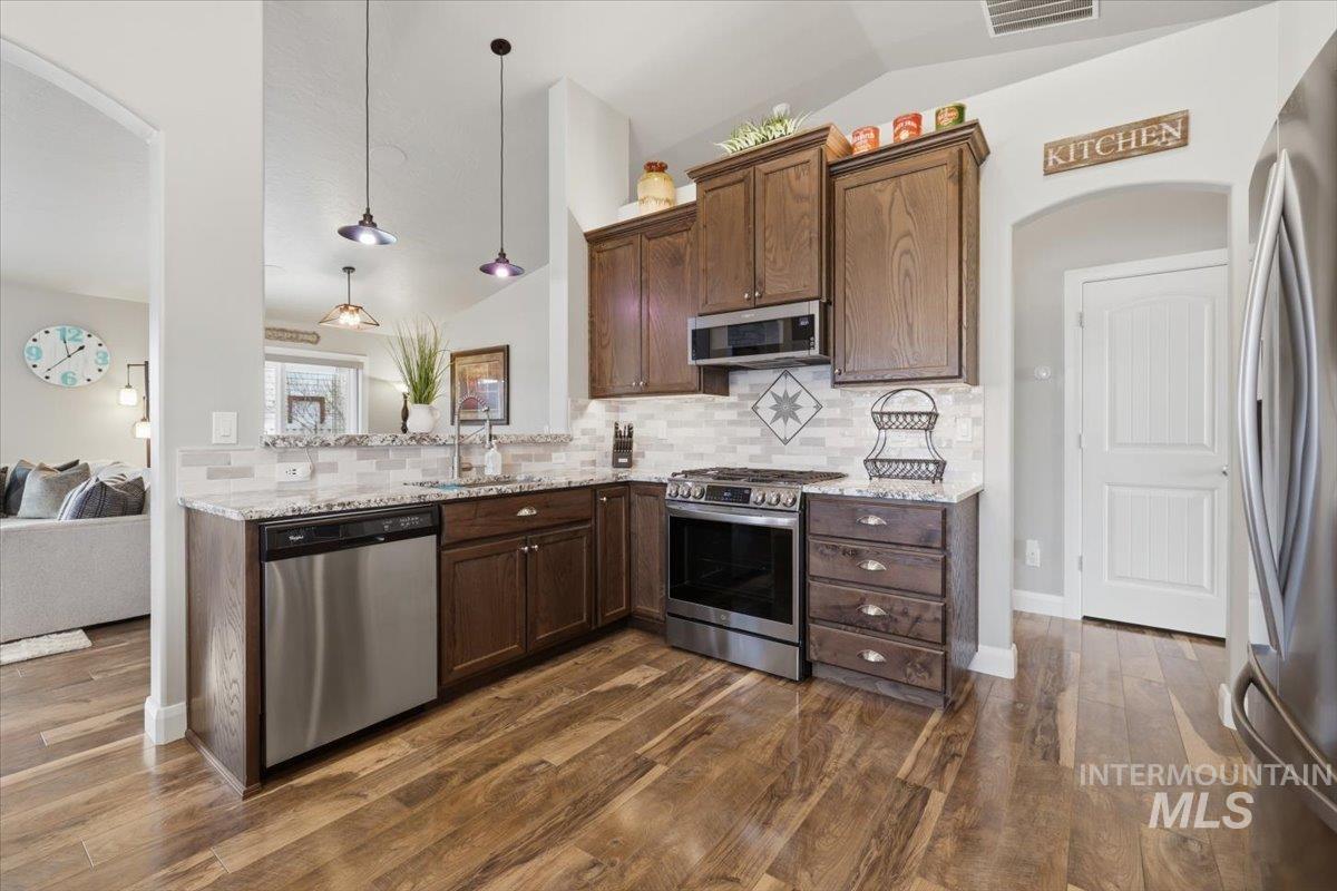 9382 S Updale Avenue, Kuna, Idaho 83634, 3 Bedrooms, 2 Bathrooms, Residential For Sale, Price $469,990, 98979478