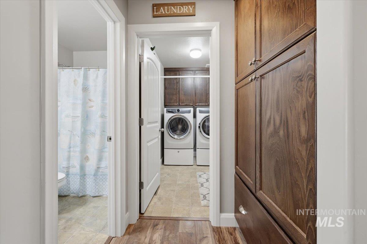 9382 S Updale Avenue, Kuna, Idaho 83634, 3 Bedrooms, 2 Bathrooms, Residential For Sale, Price $469,990, 98979478