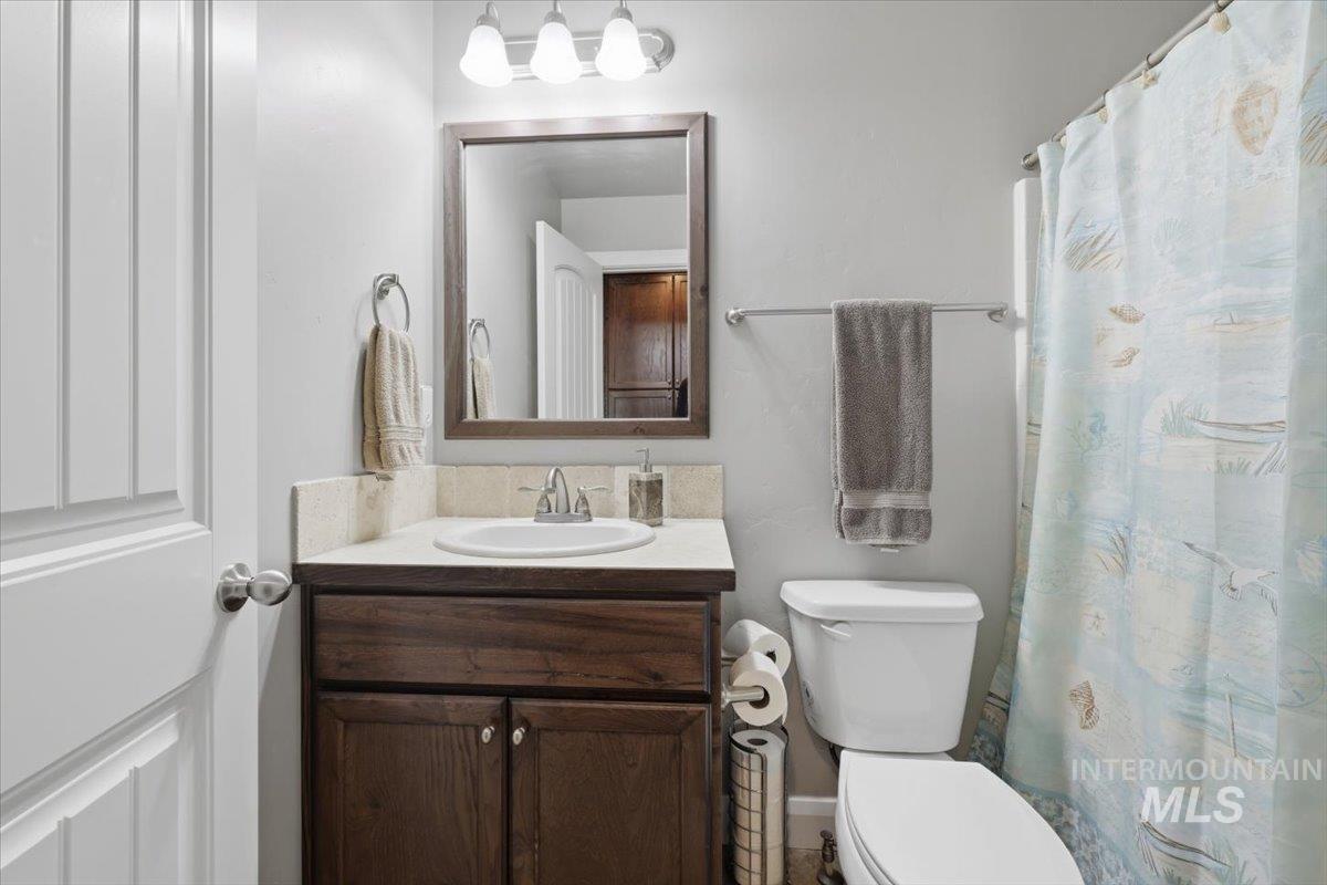 9382 S Updale Avenue, Kuna, Idaho 83634, 3 Bedrooms, 2 Bathrooms, Residential For Sale, Price $469,990, 98979478