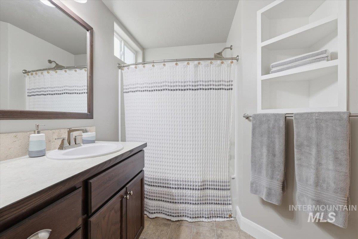 9382 S Updale Avenue, Kuna, Idaho 83634, 3 Bedrooms, 2 Bathrooms, Residential For Sale, Price $469,990, 98979478