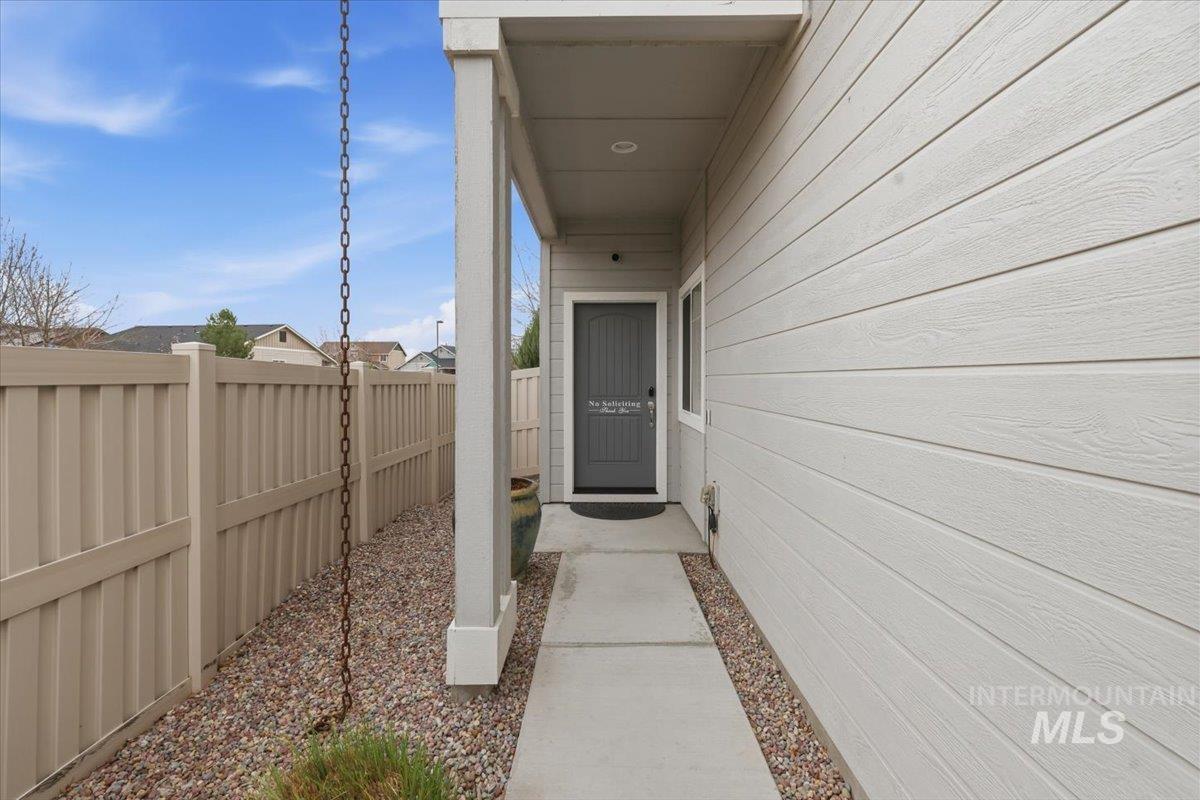 9382 S Updale Avenue, Kuna, Idaho 83634, 3 Bedrooms, 2 Bathrooms, Residential For Sale, Price $469,990, 98979478