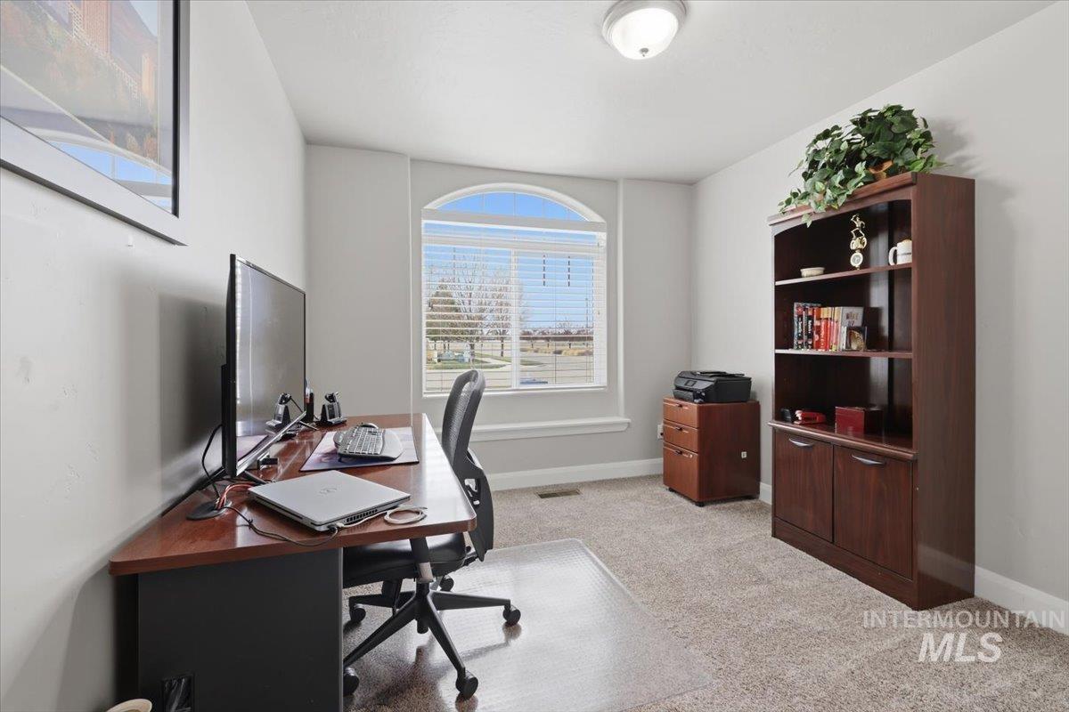 9382 S Updale Avenue, Kuna, Idaho 83634, 3 Bedrooms, 2 Bathrooms, Residential For Sale, Price $469,990, 98979478