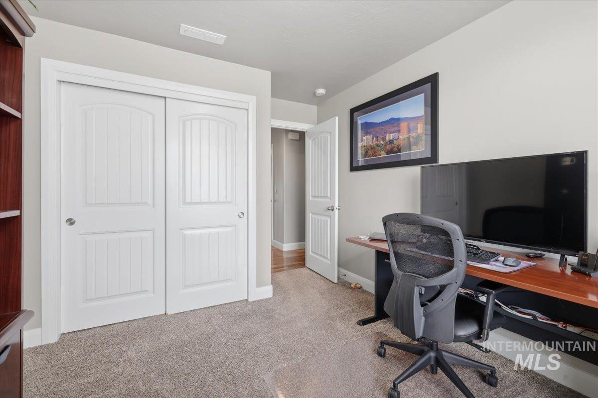 9382 S Updale Avenue, Kuna, Idaho 83634, 3 Bedrooms, 2 Bathrooms, Residential For Sale, Price $469,990, 98979478