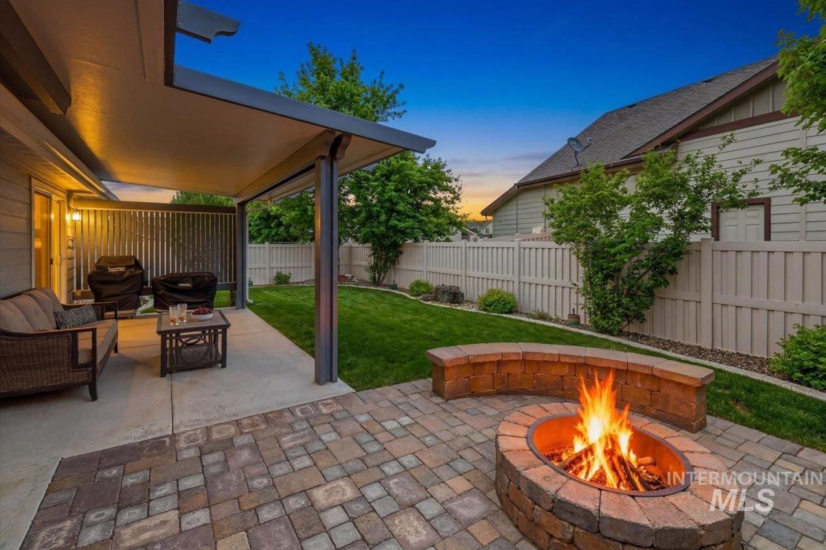 9382 S Updale Avenue, Kuna, Idaho 83634, 3 Bedrooms, 2 Bathrooms, Residential For Sale, Price $469,990, 98979478