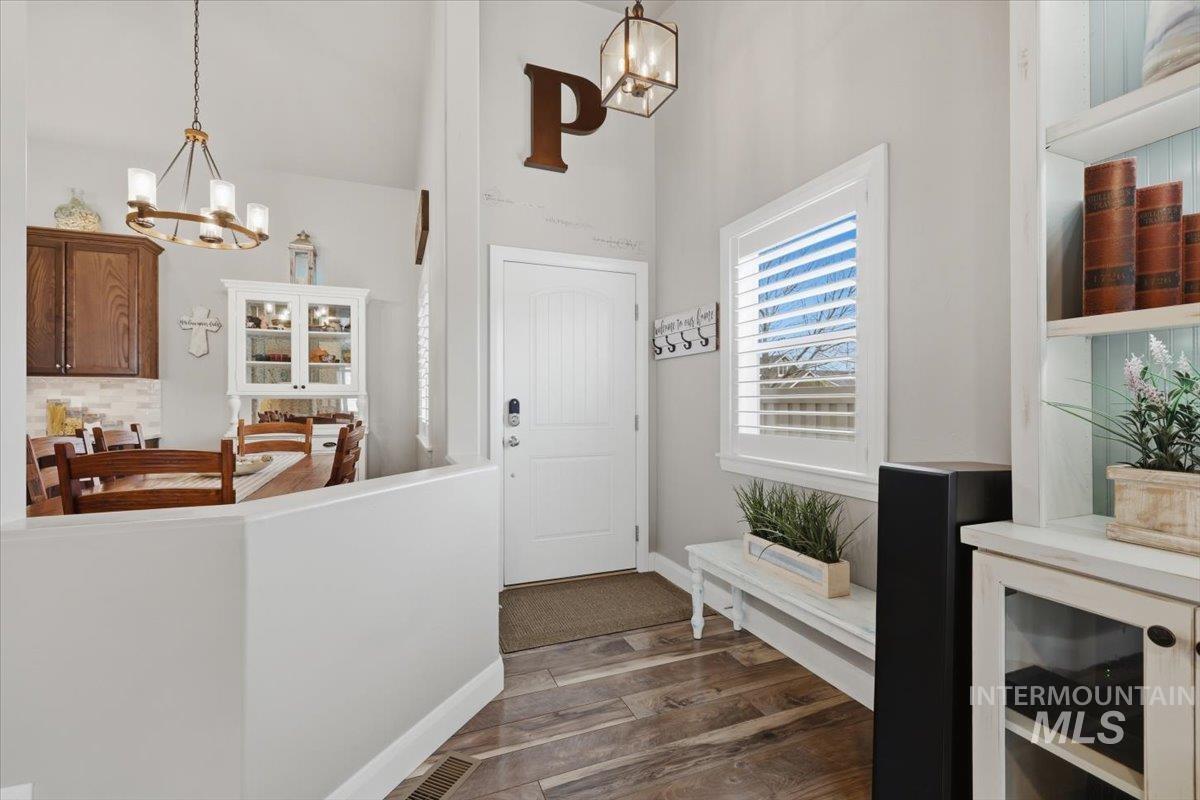 9382 S Updale Avenue, Kuna, Idaho 83634, 3 Bedrooms, 2 Bathrooms, Residential For Sale, Price $469,990, 98979478