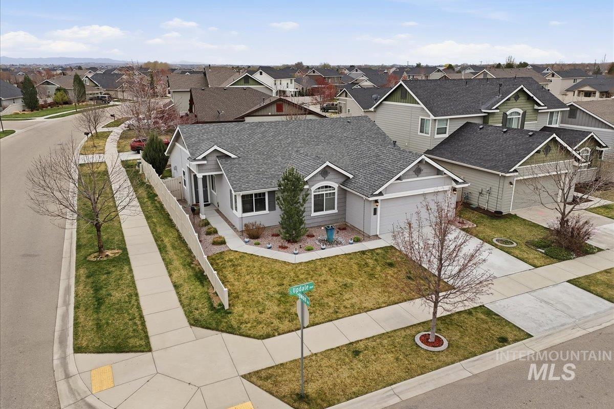 9382 S Updale Avenue, Kuna, Idaho 83634, 3 Bedrooms, 2 Bathrooms, Residential For Sale, Price $469,990, 98979478