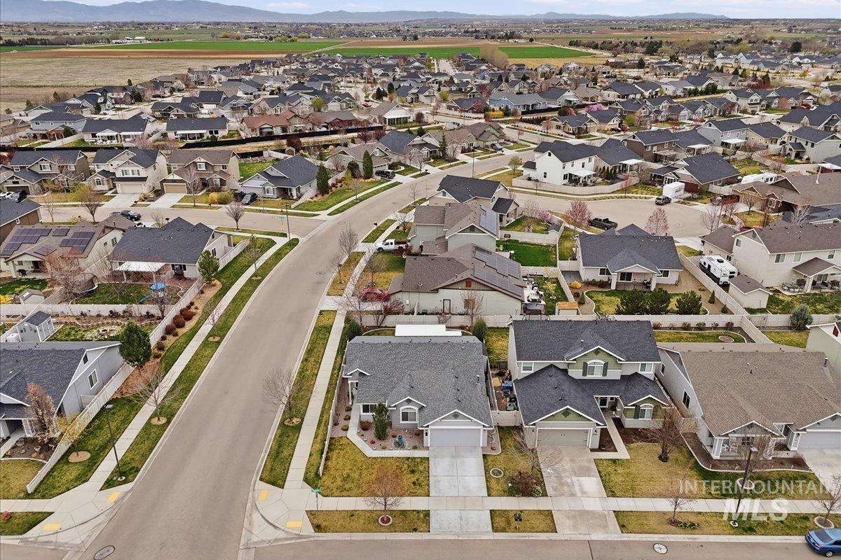 9382 S Updale Avenue, Kuna, Idaho 83634, 3 Bedrooms, 2 Bathrooms, Residential For Sale, Price $469,990, 98979478