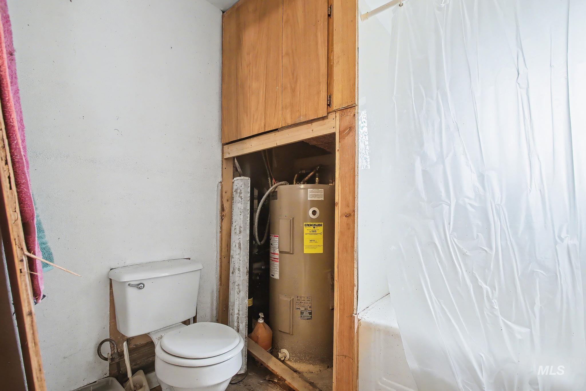 1250 Michigan Avenue, Orofino, Idaho 83544, 5 Bedrooms, 1 Bathroom, Residential For Sale, Price $189,000,MLS 98979479