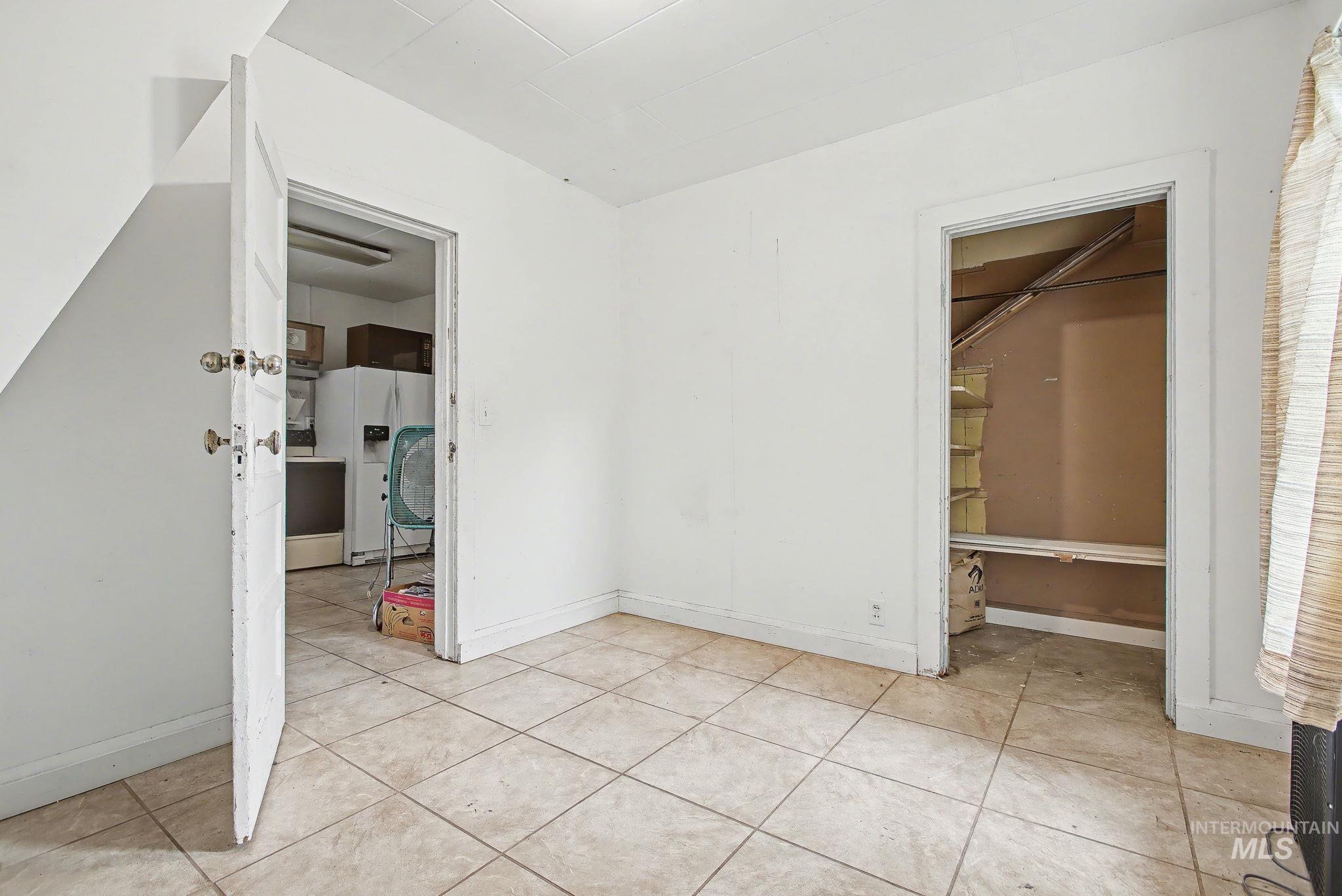 1250 Michigan Avenue, Orofino, Idaho 83544, 5 Bedrooms, 1 Bathroom, Residential For Sale, Price $189,000,MLS 98979479