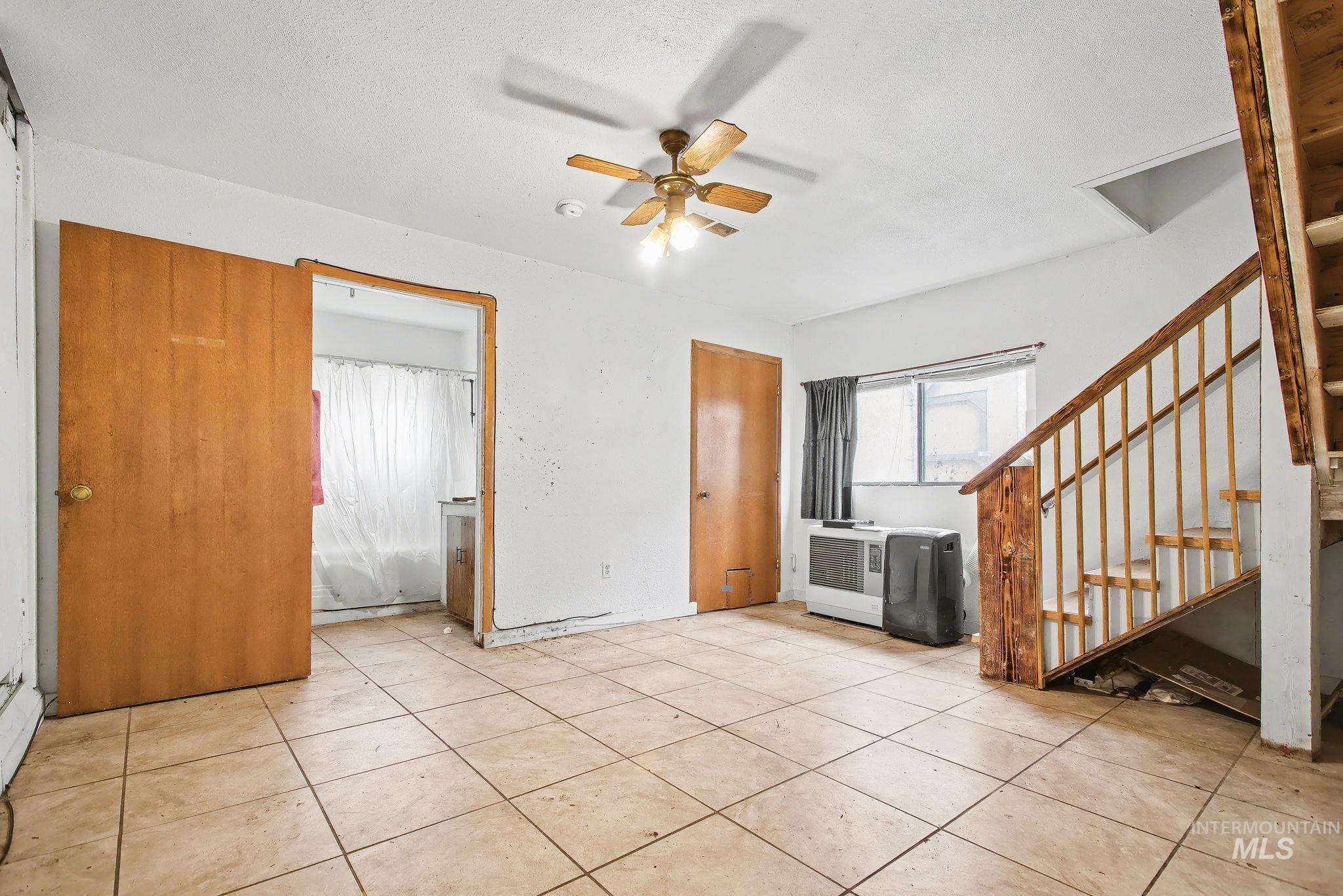 1250 Michigan Avenue, Orofino, Idaho 83544, 5 Bedrooms, 1 Bathroom, Residential For Sale, Price $189,000,MLS 98979479