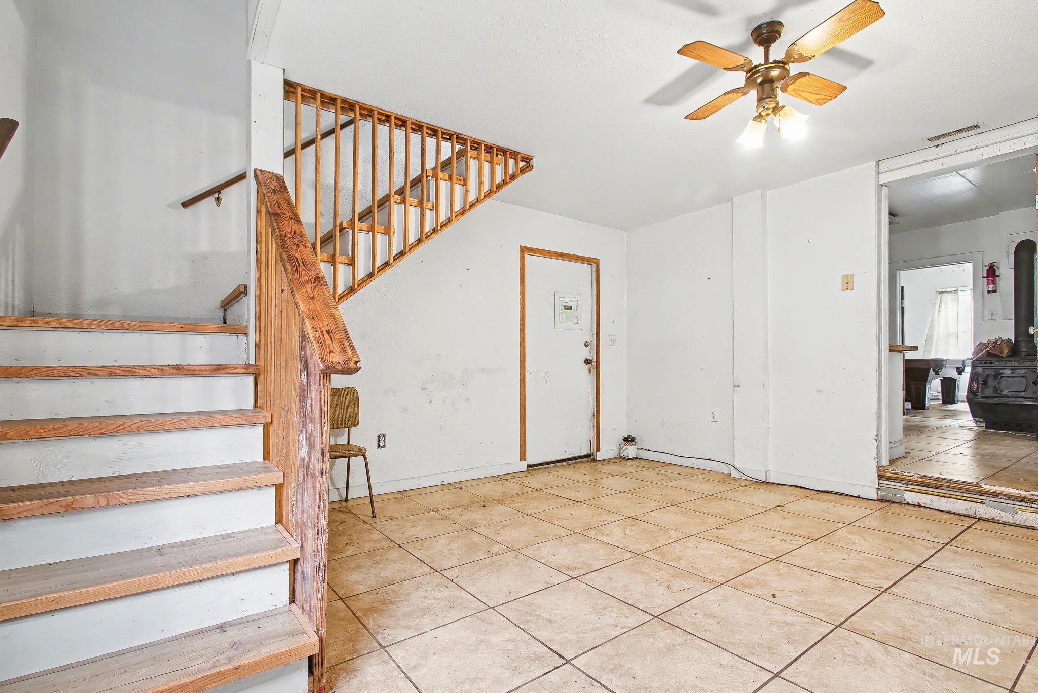 1250 Michigan Avenue, Orofino, Idaho 83544, 5 Bedrooms, 1 Bathroom, Residential For Sale, Price $189,000,MLS 98979479