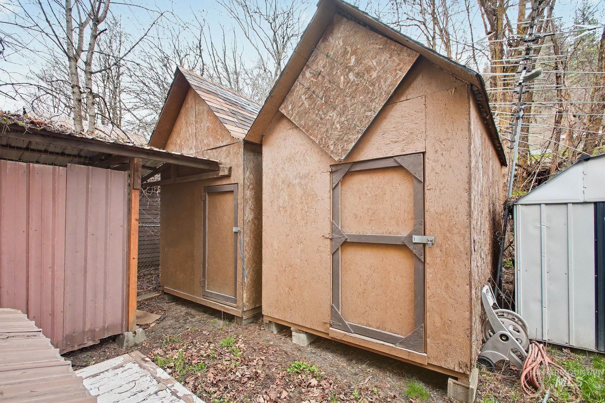 1250 Michigan Avenue, Orofino, Idaho 83544, 5 Bedrooms, 1 Bathroom, Residential For Sale, Price $189,000,MLS 98979479