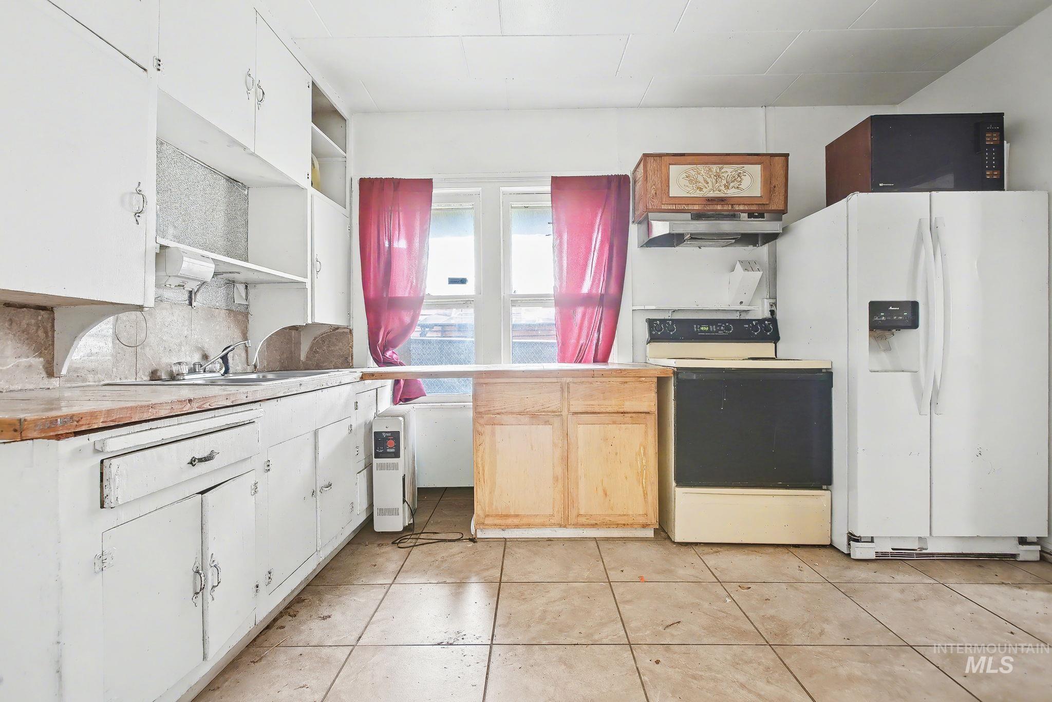 1250 Michigan Avenue, Orofino, Idaho 83544, 5 Bedrooms, 1 Bathroom, Residential For Sale, Price $189,000,MLS 98979479