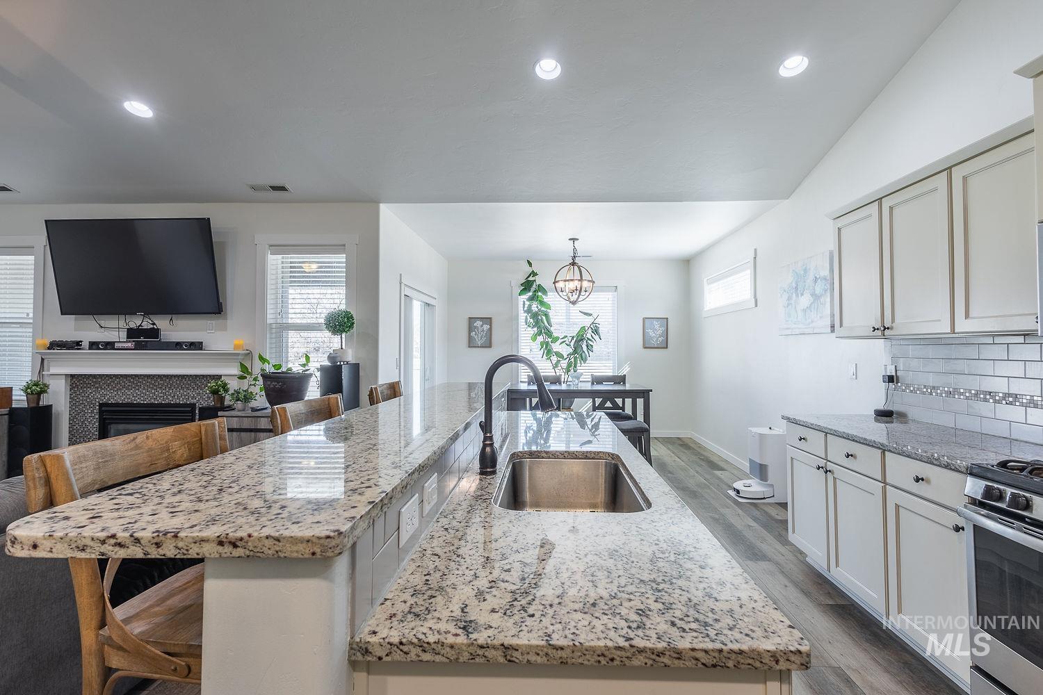 1332 W Raelin Dr, Nampa, Idaho 83686, 4 Bedrooms, 3 Bathrooms, Residential For Sale, Price $549,900, 98979480