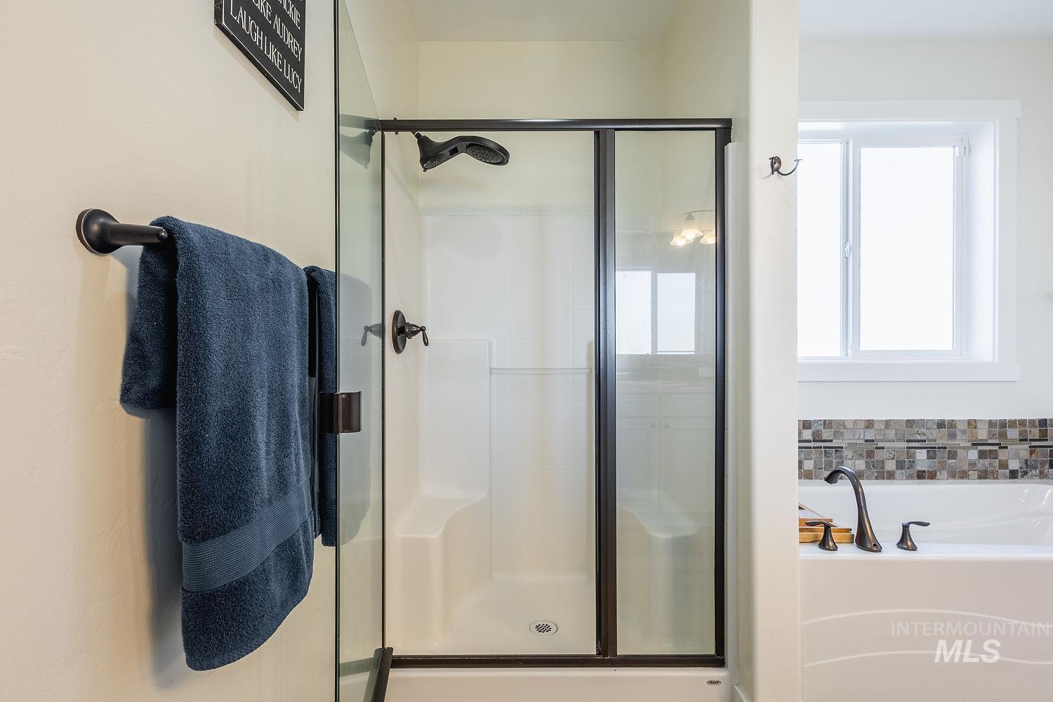 1332 W Raelin Dr, Nampa, Idaho 83686, 4 Bedrooms, 3 Bathrooms, Residential For Sale, Price $549,900, 98979480